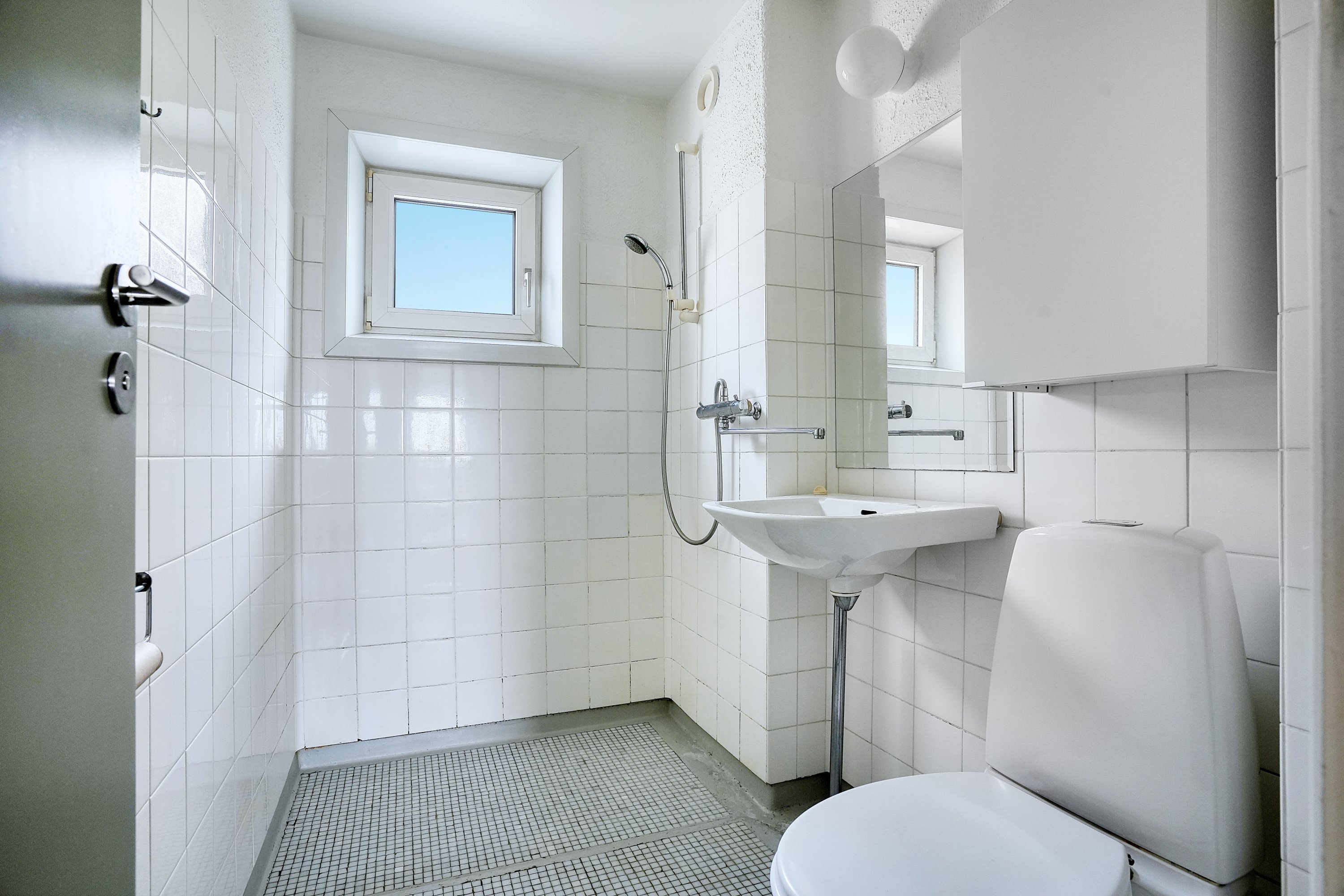 Fremhævet badeværelse billede i fuldskærmstilstand. Billede af Egeparken 31C, 2. tv., 2680 Solrød Strand