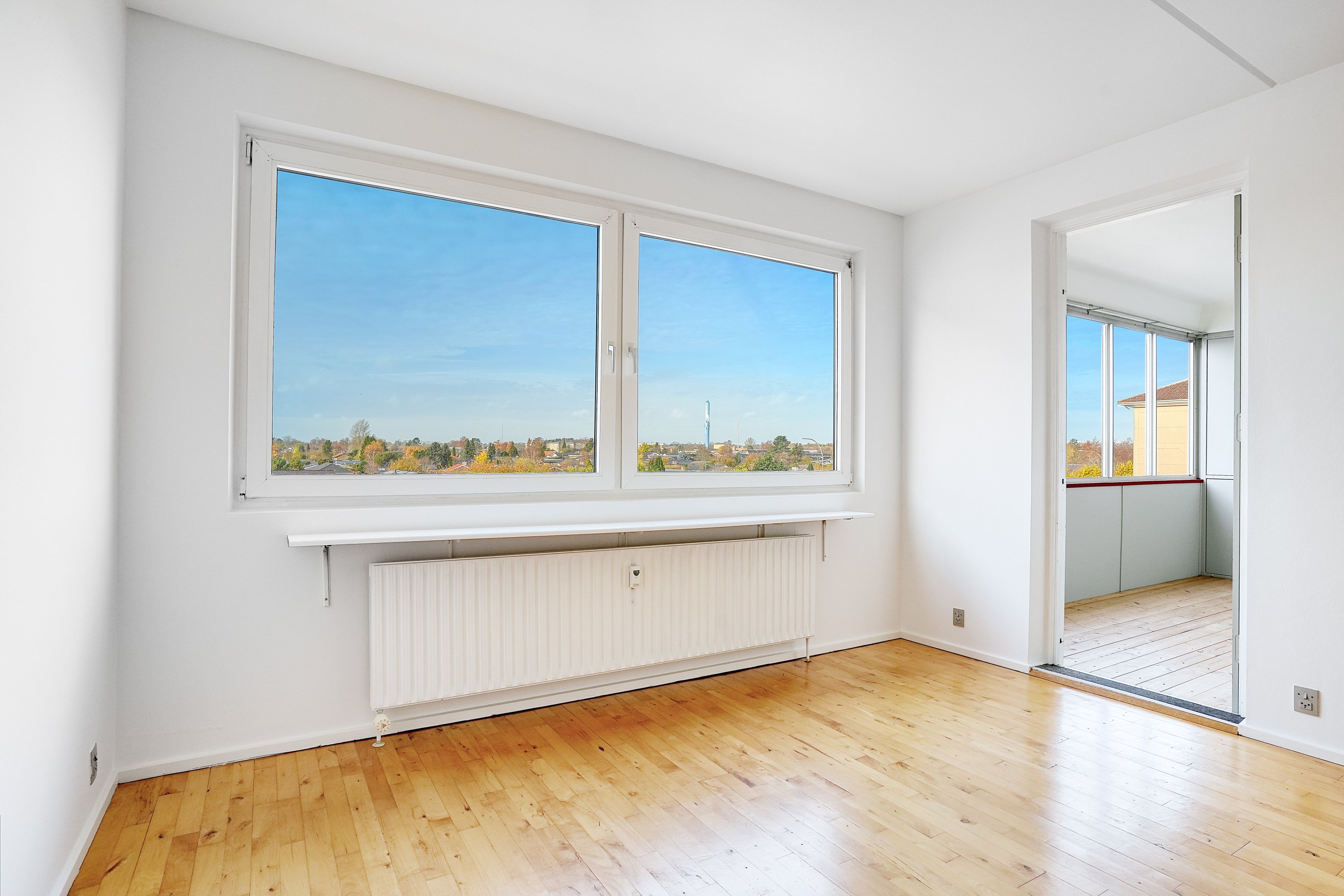 Fremhævet stue billede i fuldskærmstilstand. Billede af Egeparken 31C, 2. tv., 2680 Solrød Strand