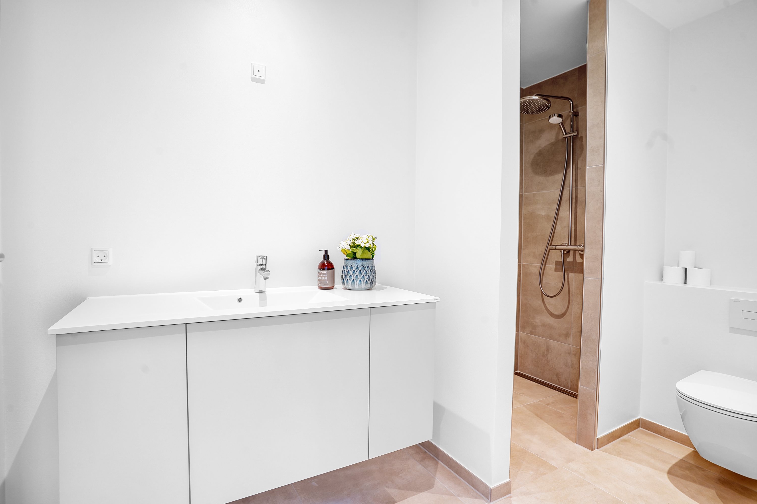 Fremhævet gæste badeværelse billede i fuldskærmstilstand. Billede af Kræmmervej 3, 3100 Hornbæk