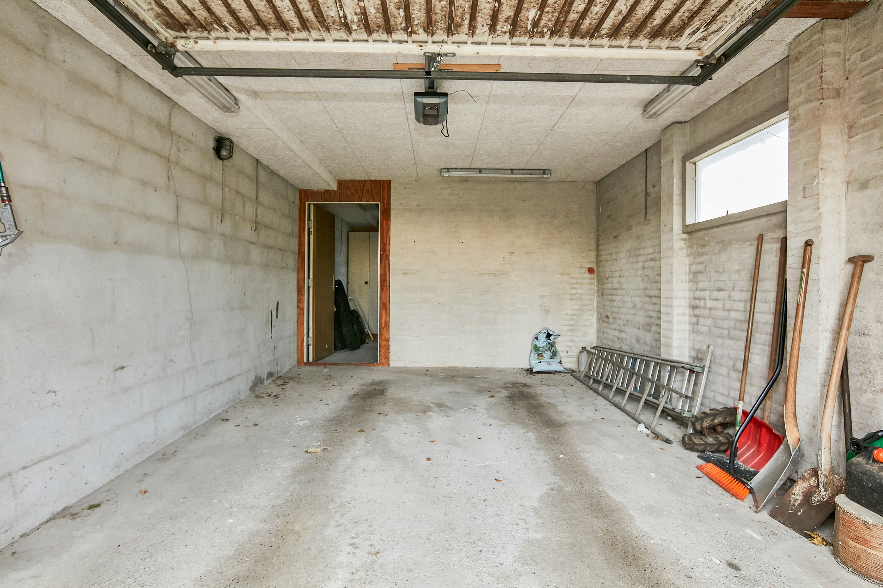 Fremhævet garage billede i fuldskærmstilstand. Billede af Møllegade 10, Nim, 8740 Brædstrup