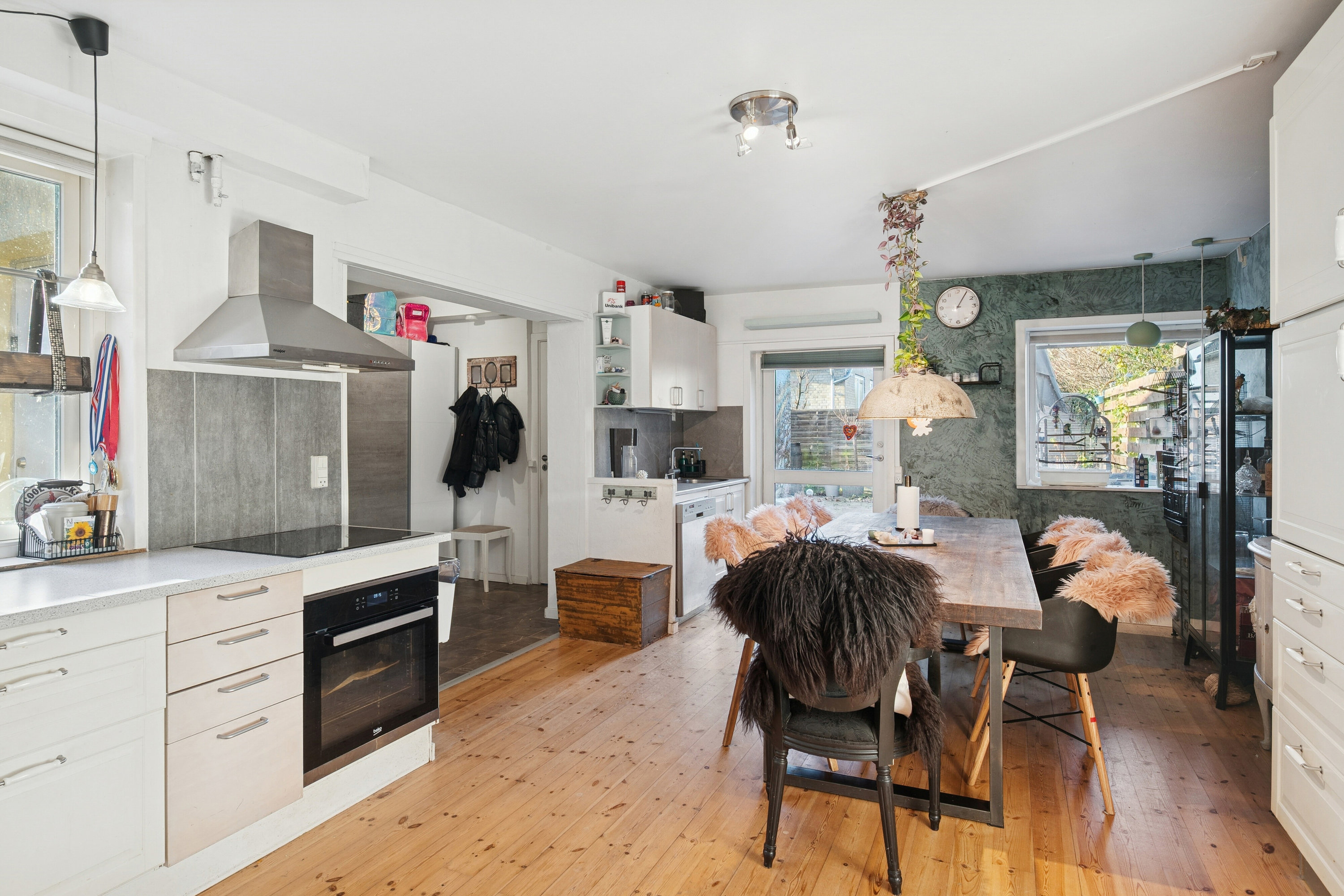 Fremhævet køkken alrum billede i fuldskærmstilstand. Billede af Sønderkær 24, 2650 Hvidovre