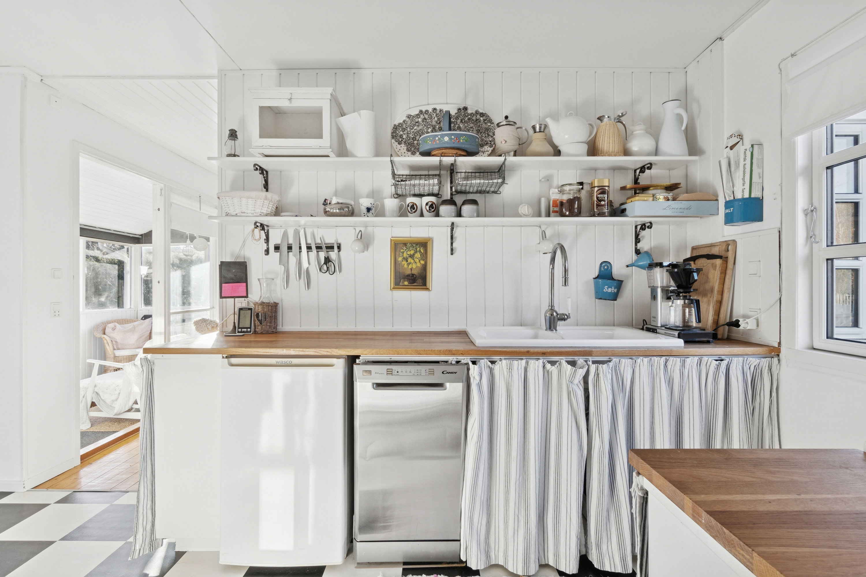 Fremhævet køkken billede i fuldskærmstilstand. Billede af Engløbet 3, Højby Lyng, 4573 Højby