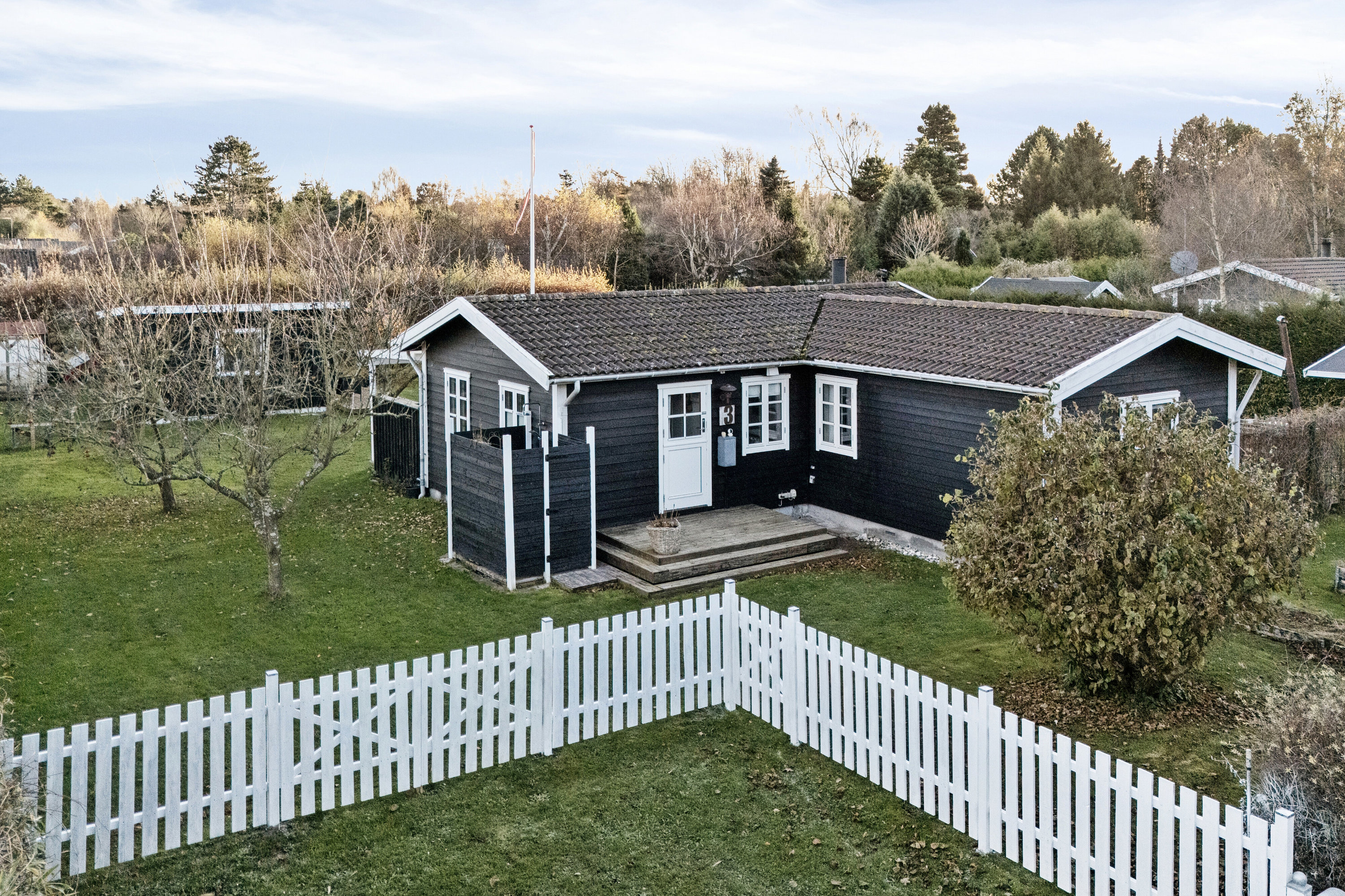 Miniaturebillede 2: set fra haven. Billede af Engløbet 3, Højby Lyng, 4573 Højby