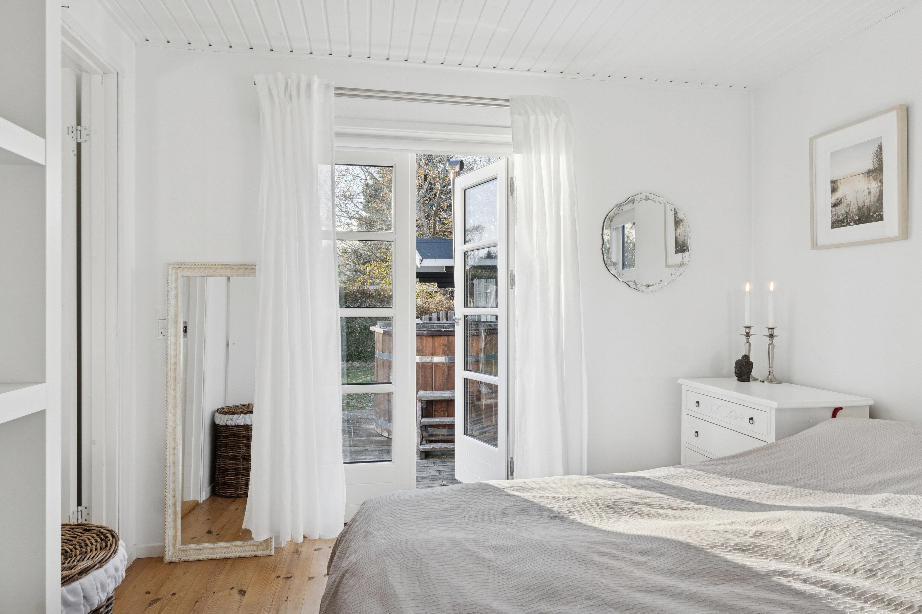 Fremhævet soveværelse billede i fuldskærmstilstand. Billede af Engløbet 3, Højby Lyng, 4573 Højby