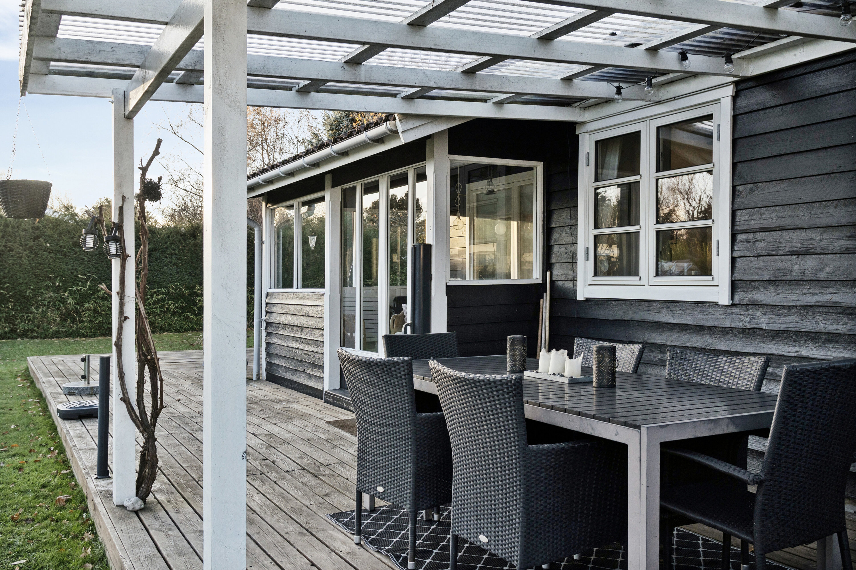 Fremhævet terrasse billede i fuldskærmstilstand. Billede af Engløbet 3, Højby Lyng, 4573 Højby