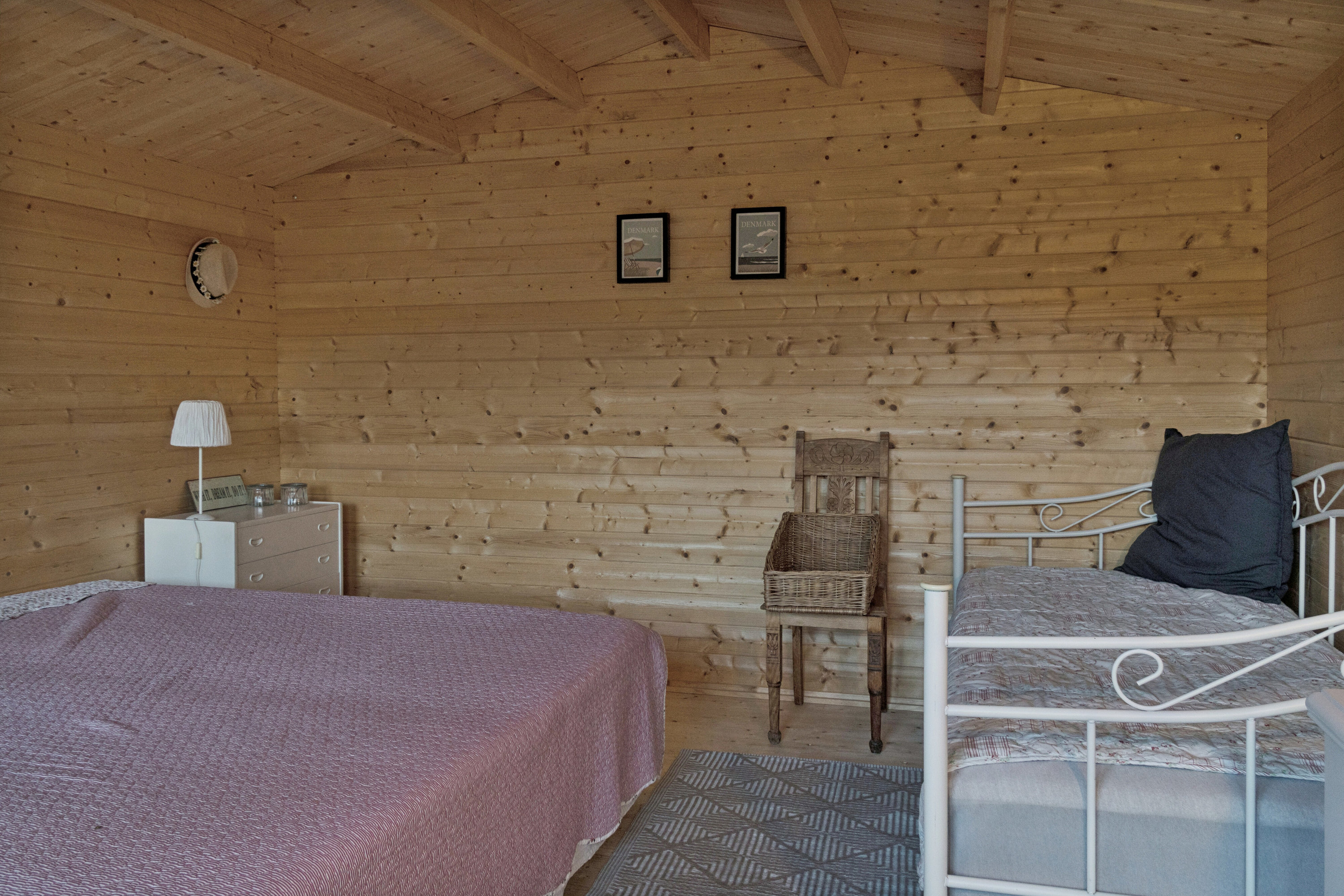 Fremhævet soveværelse billede i fuldskærmstilstand. Billede af Engløbet 3, Højby Lyng, 4573 Højby