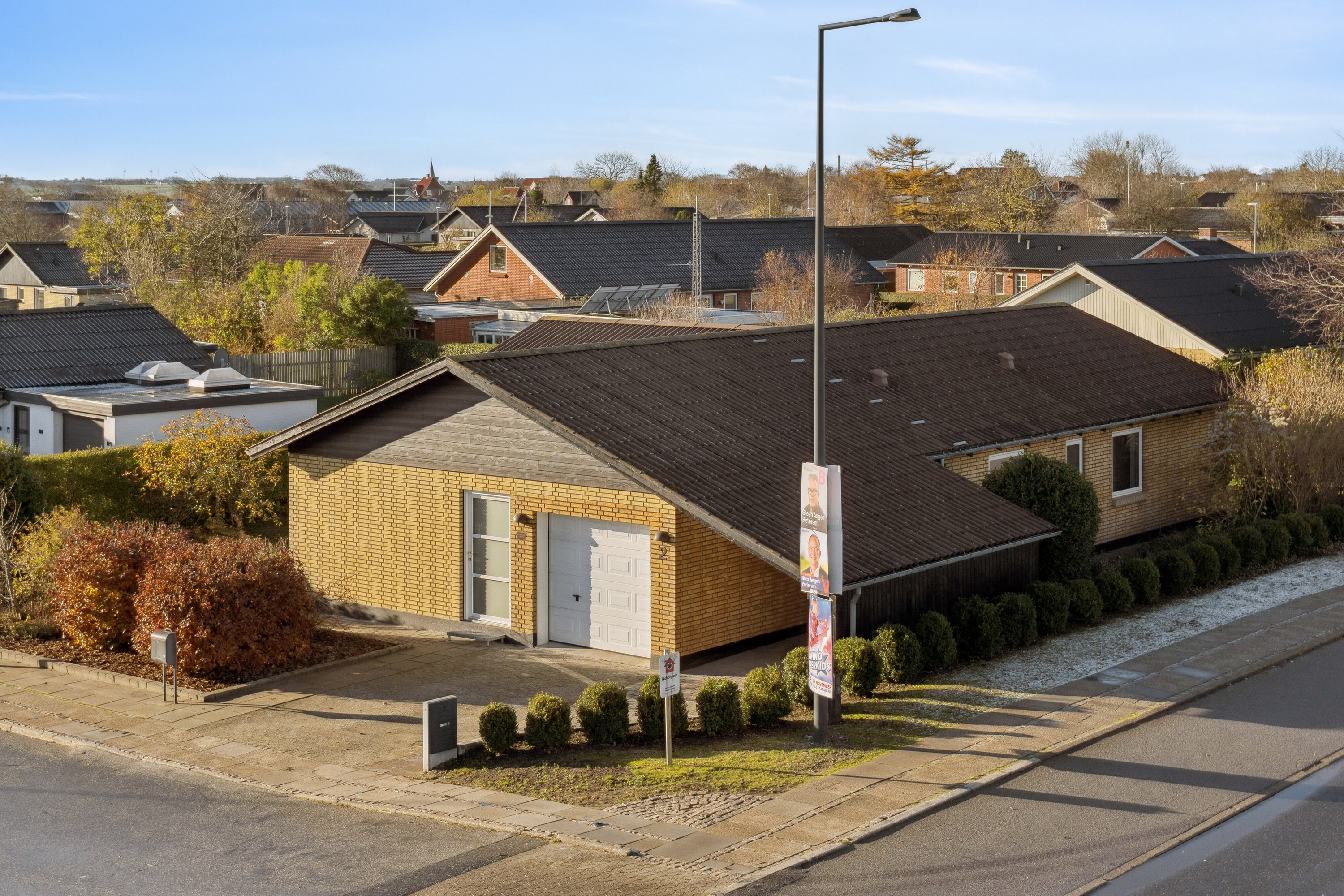 Fremhævet set fra vejen billede i fuldskærmstilstand. Billede af Drosselvej 2, 7700 Thisted