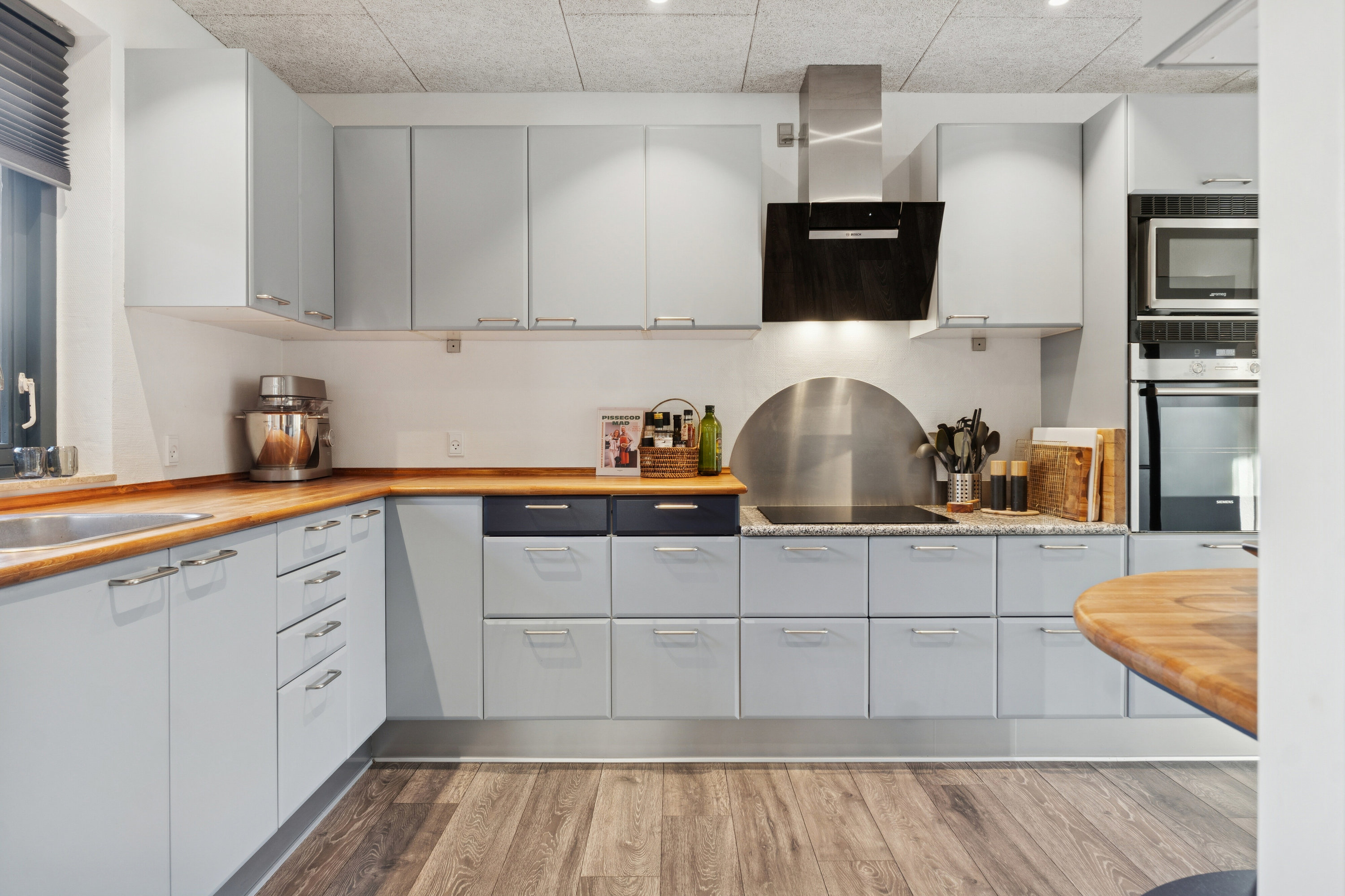 Fremhævet køkken billede i fuldskærmstilstand. Billede af Haverne 8, 5900 Rudkøbing