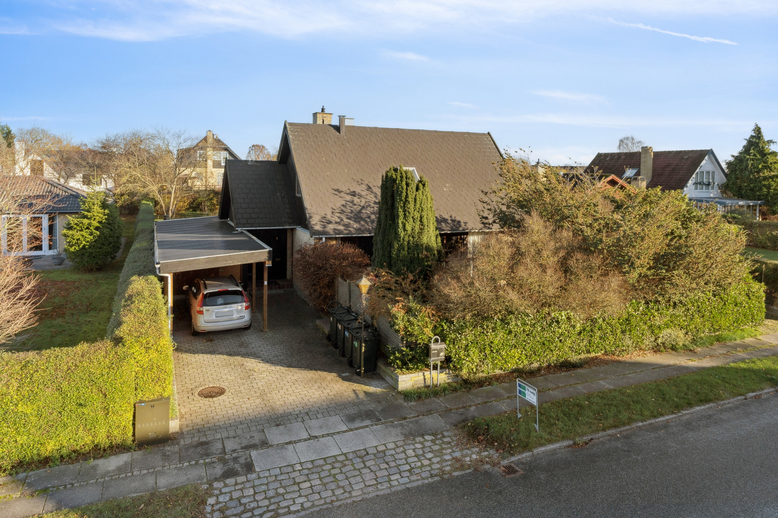 Fremhævet set fra vejen billede i fuldskærmstilstand. Billede af Vesterkærsvej 13, 2650 Hvidovre