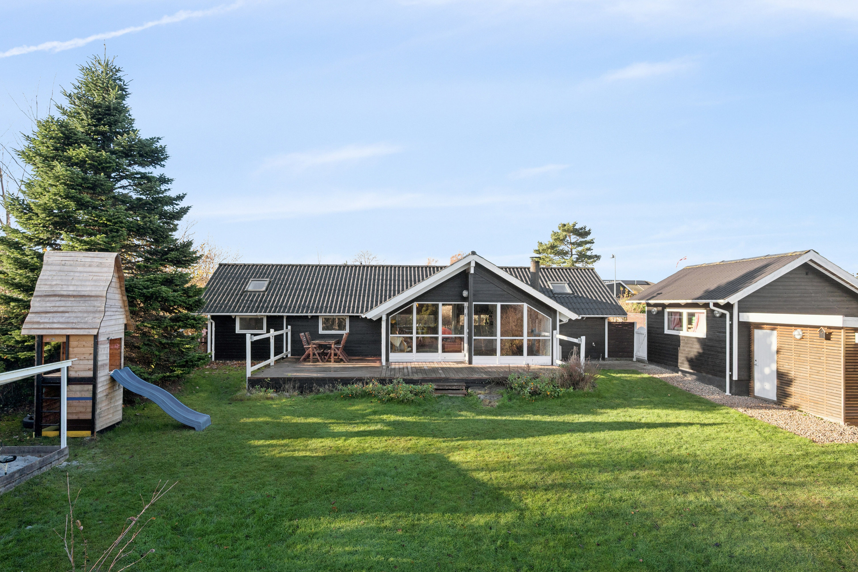 Villa: Set fra haven på Østtoften 14, 4040 Jyllinge