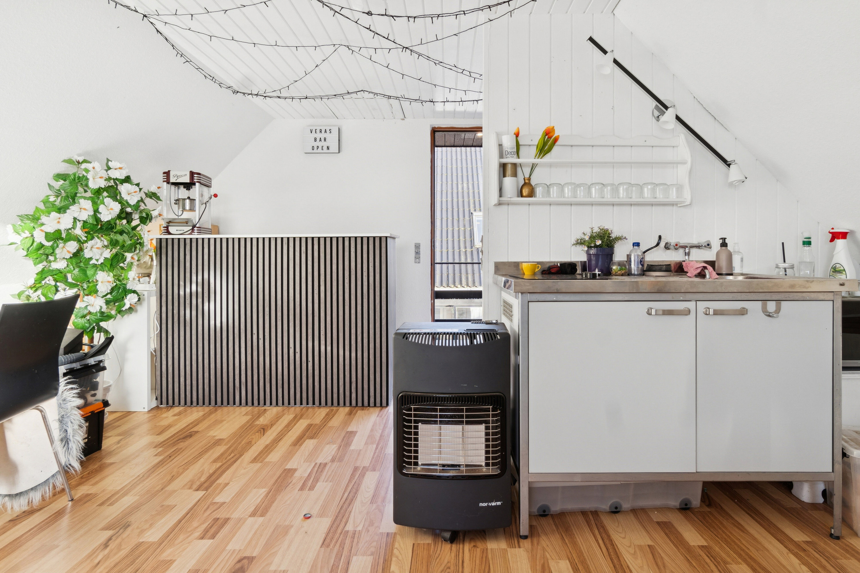 Fremhævet indendørs billede i fuldskærmstilstand. Billede af Hirsevej 21, 4040 Jyllinge