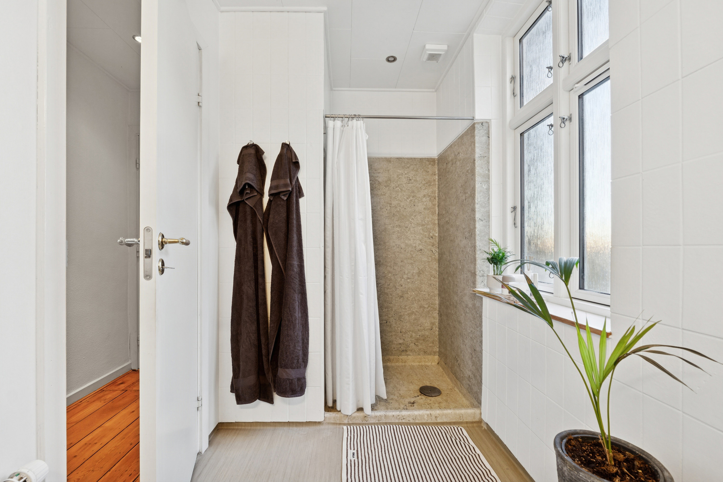 Fremhævet badeværelse billede i fuldskærmstilstand. Billede af Ny Vestergade 6, 2., 5000 Odense C