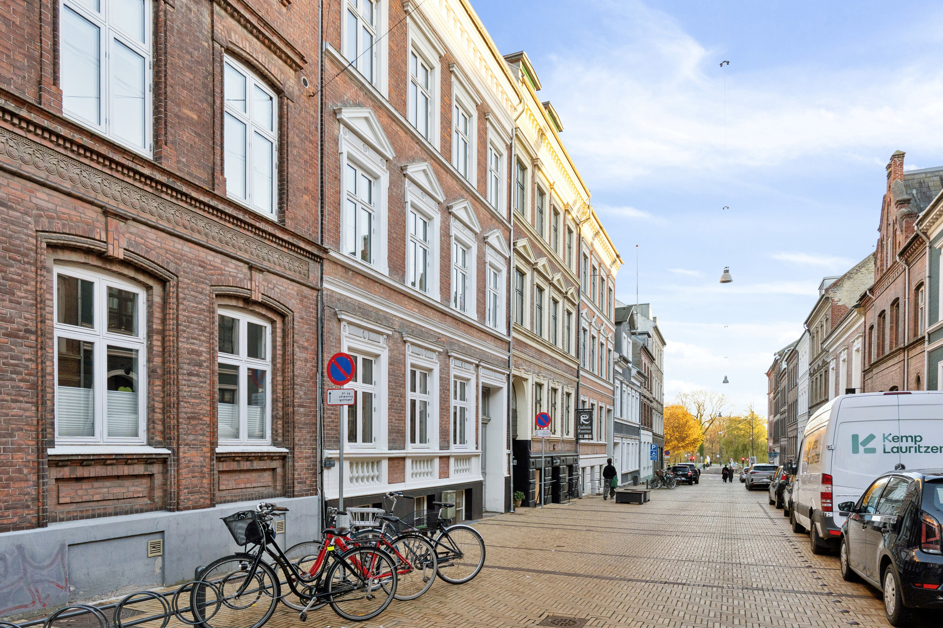 Fremhævet udendørs billede i fuldskærmstilstand. Billede af Ny Vestergade 6, 2., 5000 Odense C