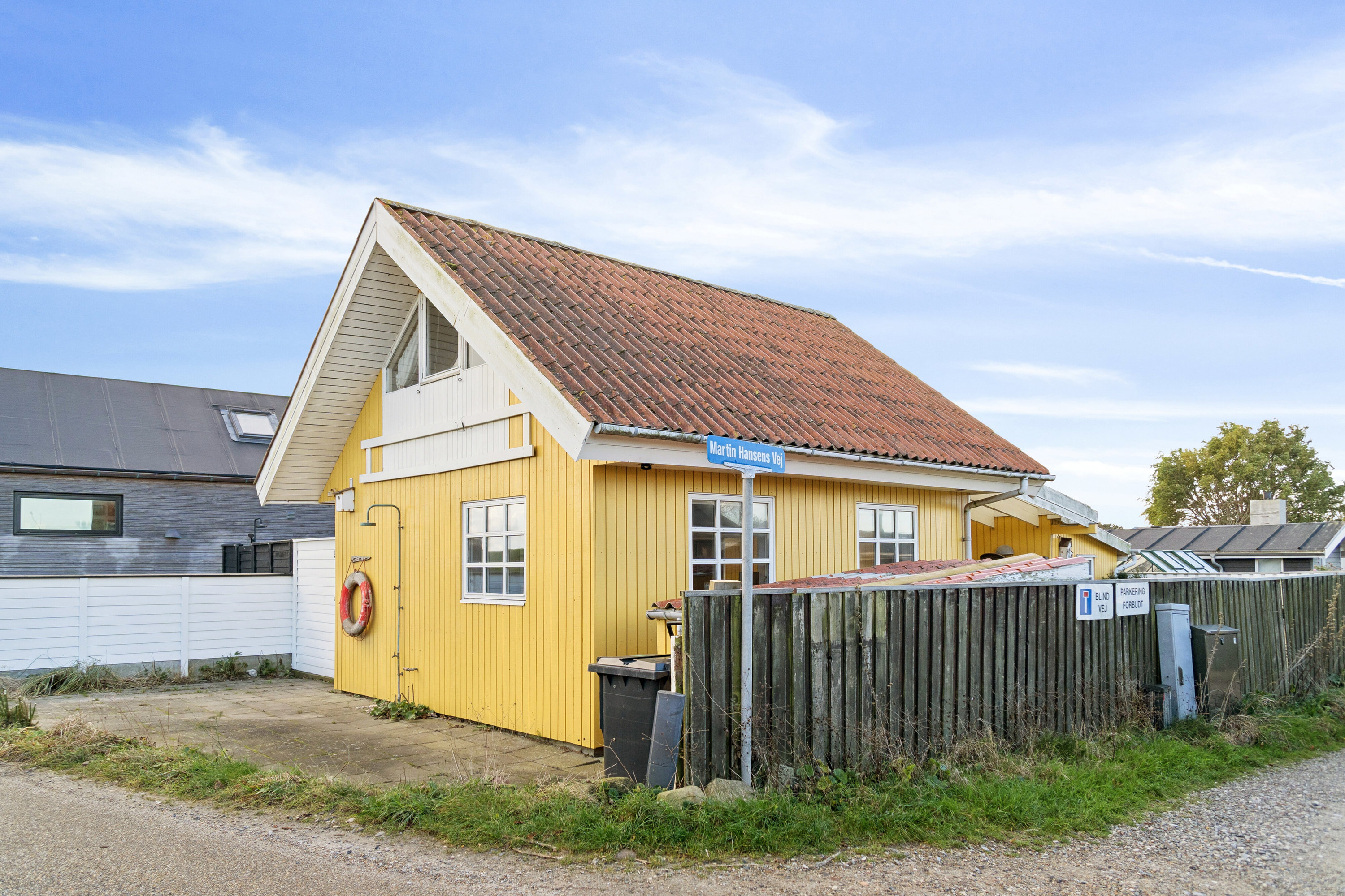 Fremhævet set fra vejen billede i fuldskærmstilstand. Billede af Østre Strandvej 281, Hasmark Strand, 5450 Otterup