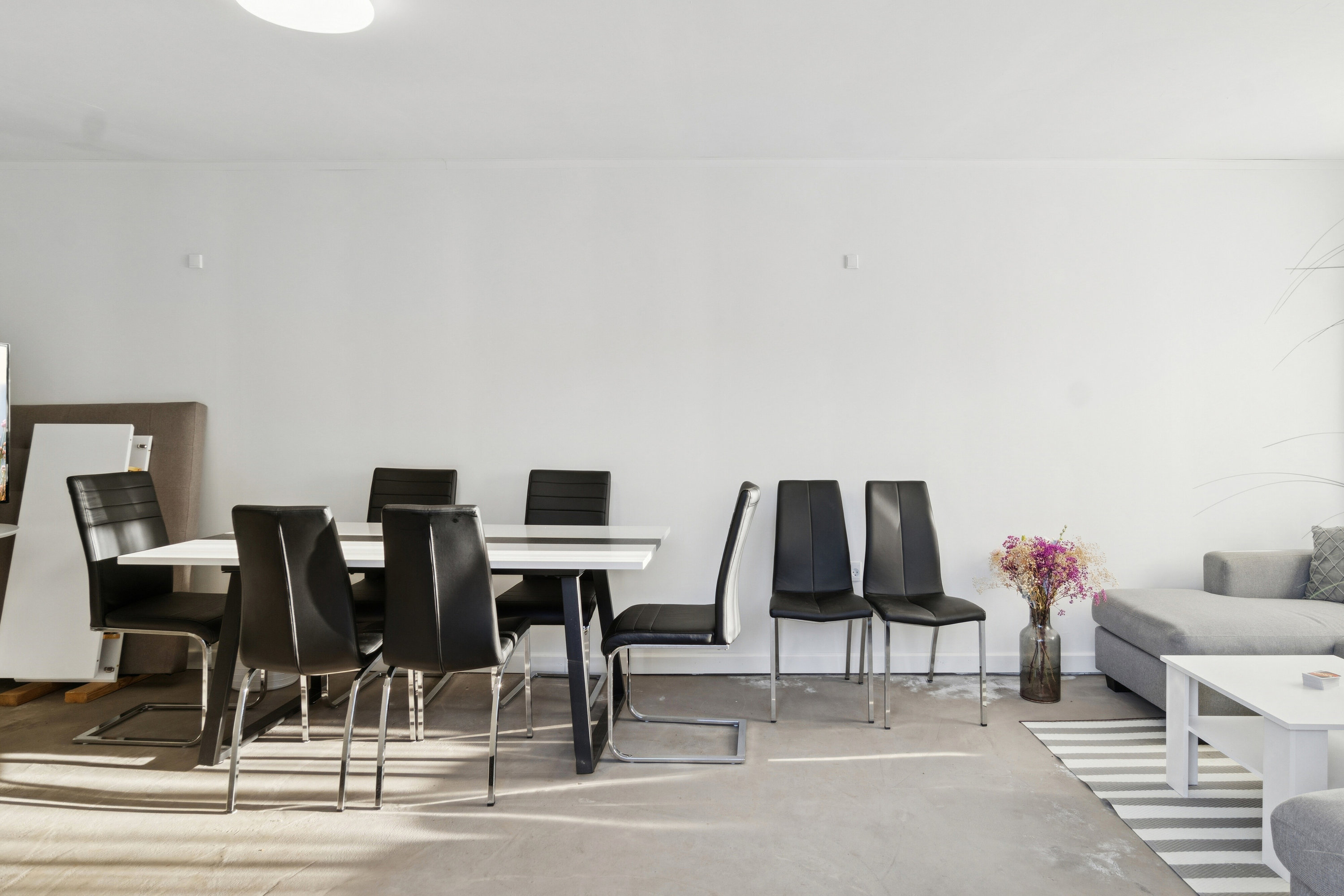 Fremhævet spisestue billede i fuldskærmstilstand. Billede af Valbygårdsvej 60, 4200 Slagelse