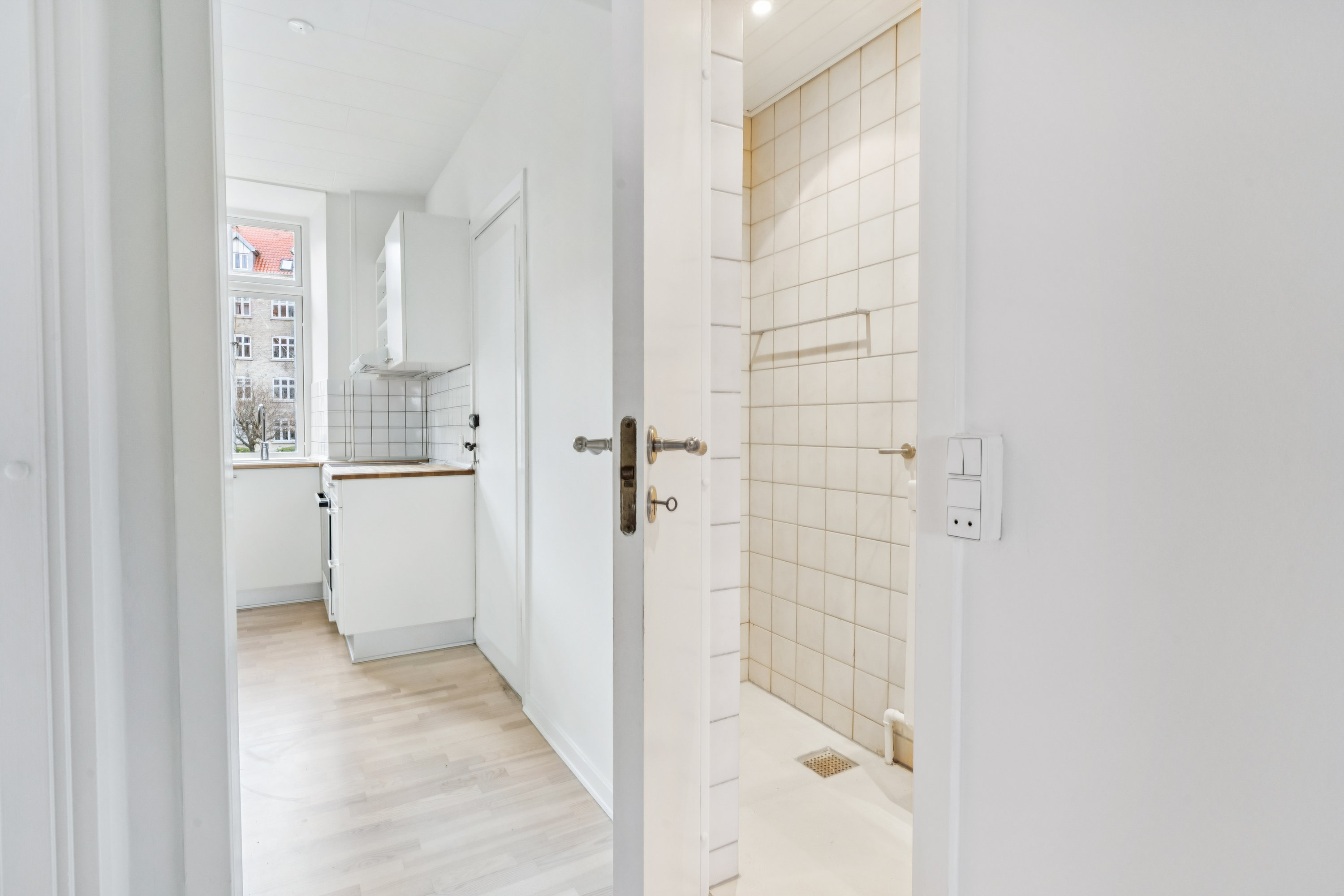 Fremhævet gang billede i fuldskærmstilstand. Billede af Jyllandsgade 7, st.. tv., 9000 Aalborg