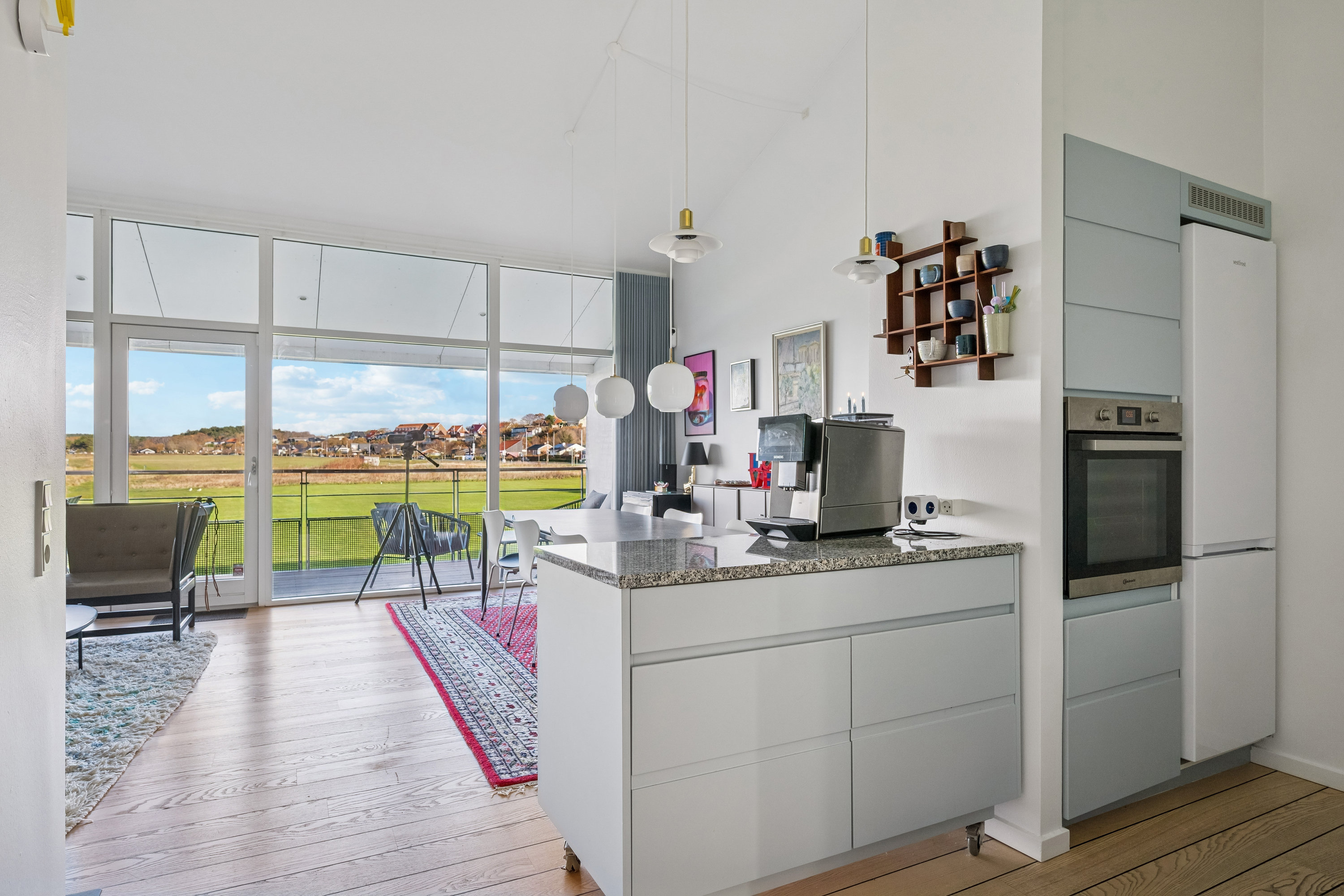 Fremhævet køkken billede i fuldskærmstilstand. Billede af Ndr. Strandvej 3F, 1., 8400 Ebeltoft