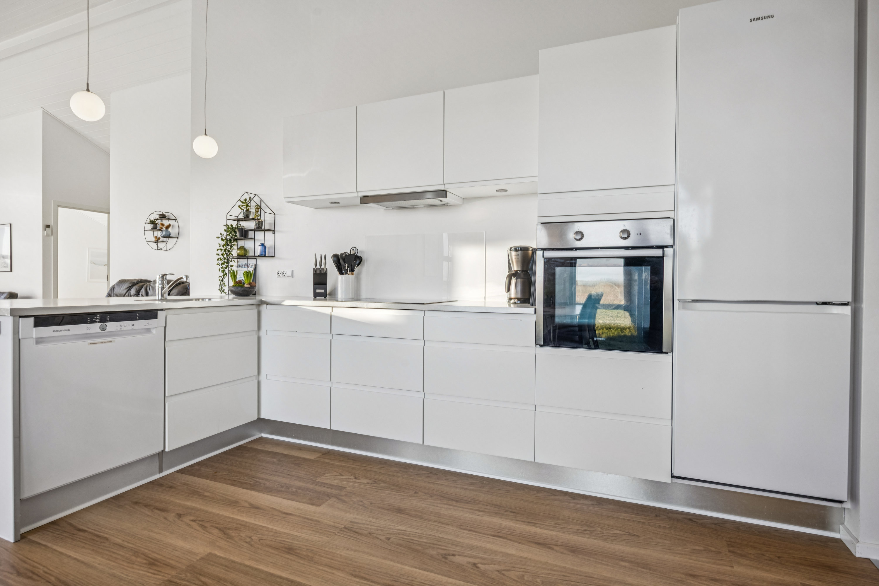 Fremhævet køkken billede i fuldskærmstilstand. Billede af Kystvejen 24, Hou, 9370 Hals