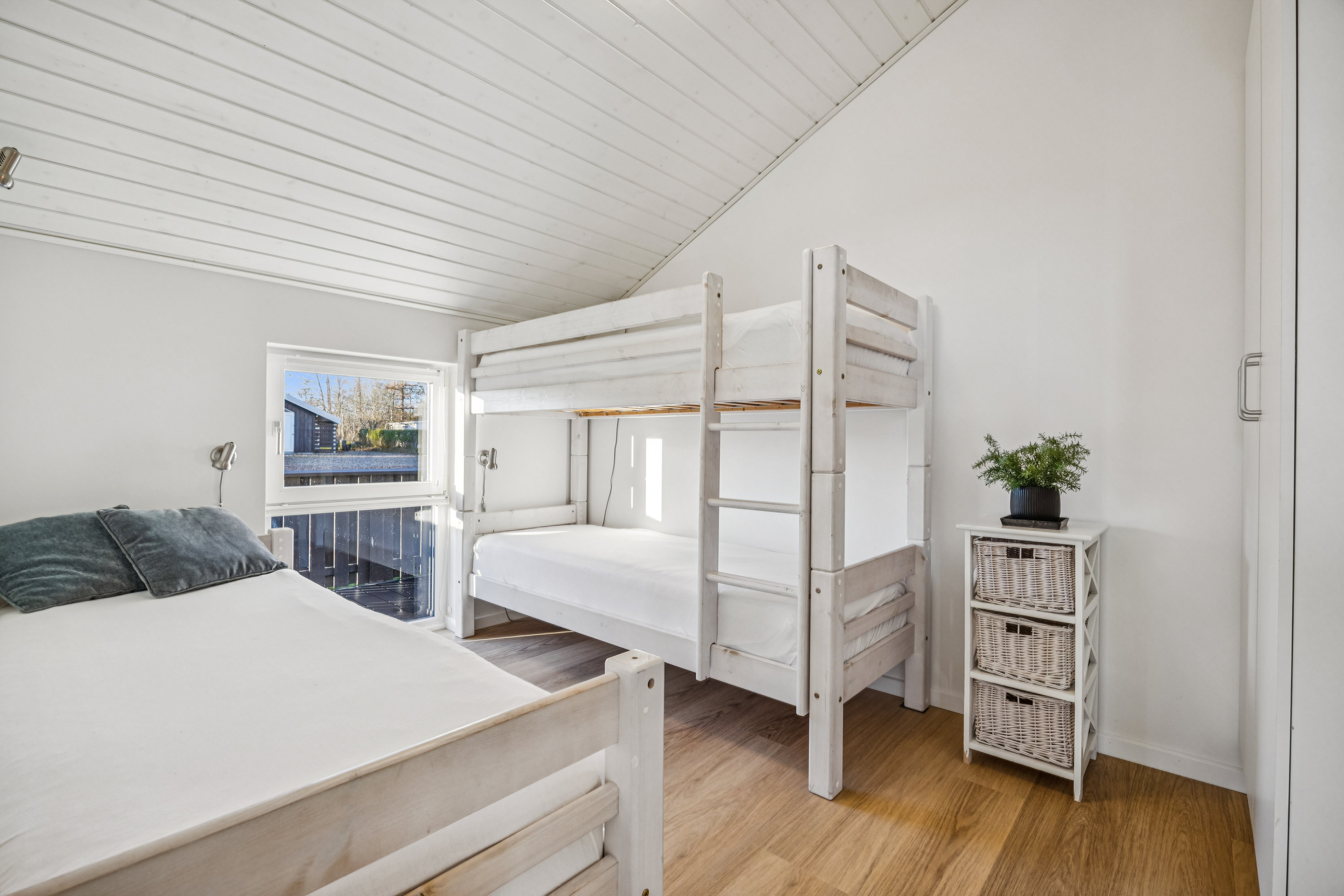 Fremhævet værelse billede i fuldskærmstilstand. Billede af Kystvejen 24, Hou, 9370 Hals