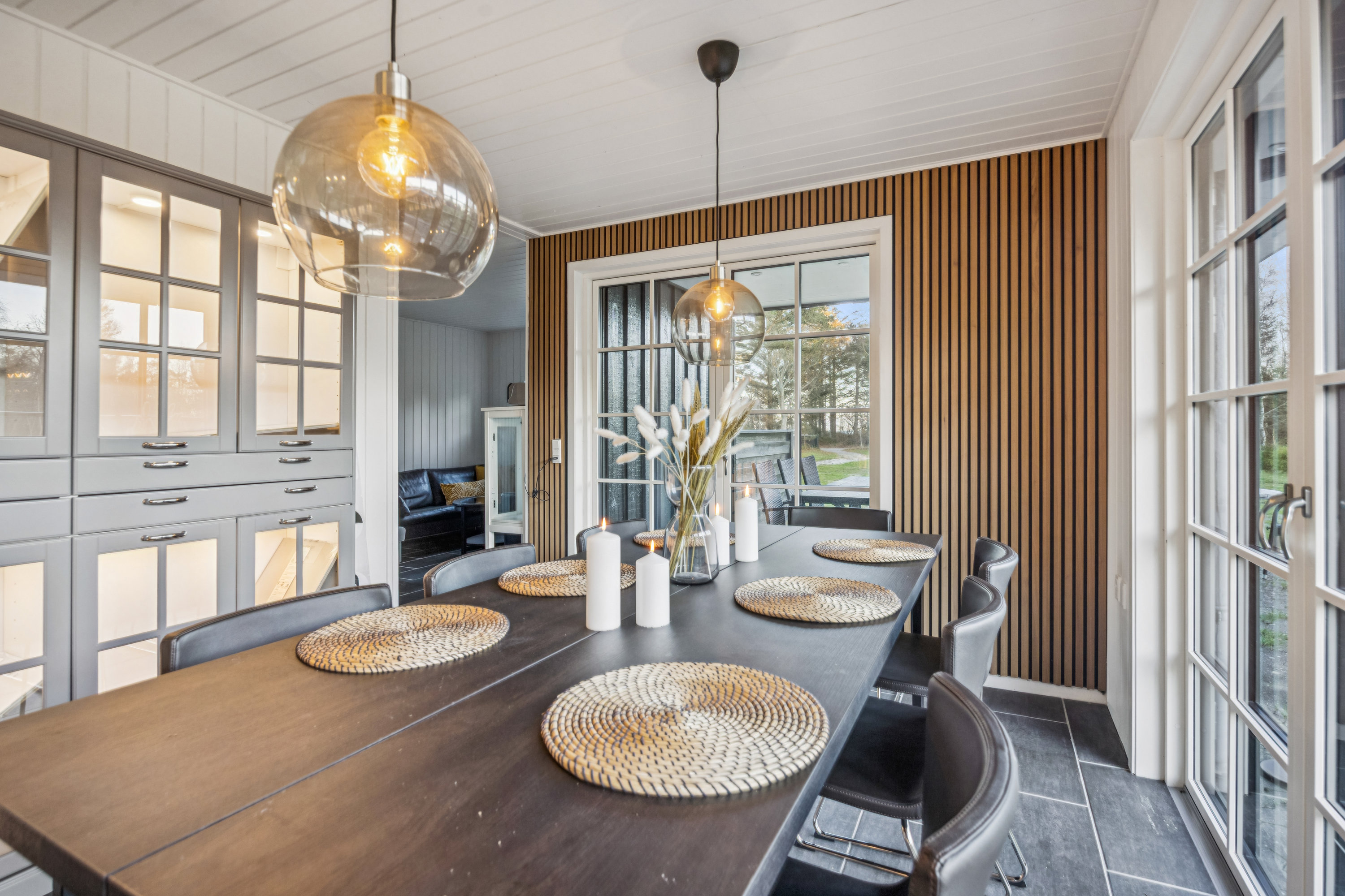 Fremhævet spisestue billede i fuldskærmstilstand. Billede af Fyrvej 10, Bisnap, 9370 Hals