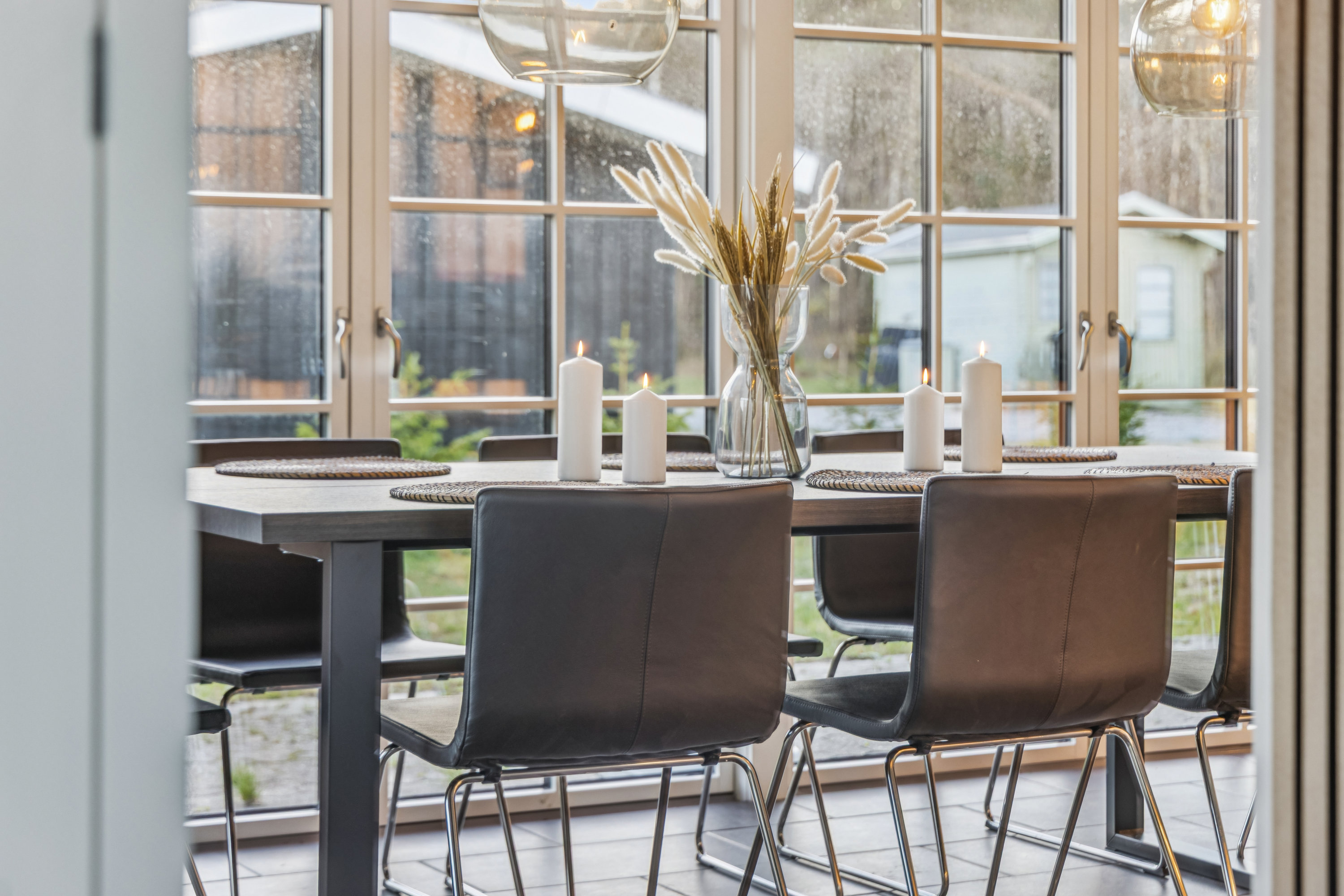 Fremhævet udestue billede i fuldskærmstilstand. Billede af Fyrvej 10, Bisnap, 9370 Hals