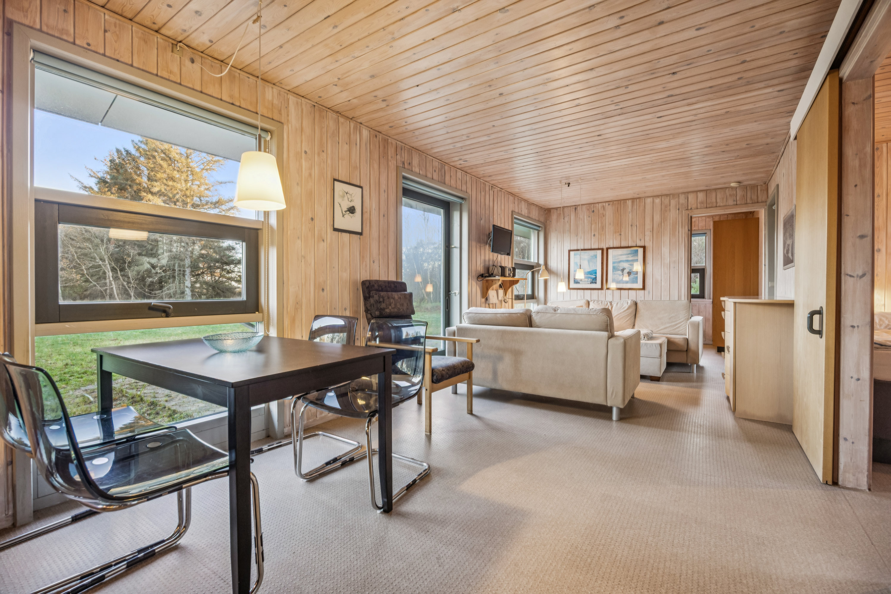 Fremhævet stue billede i fuldskærmstilstand. Billede af Fyrvej 6, Bisnap, 9370 Hals