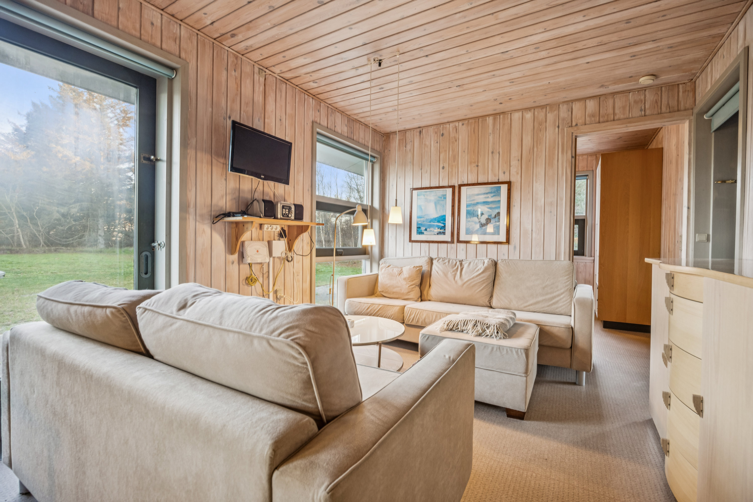 Fremhævet stue billede i fuldskærmstilstand. Billede af Fyrvej 6, Bisnap, 9370 Hals