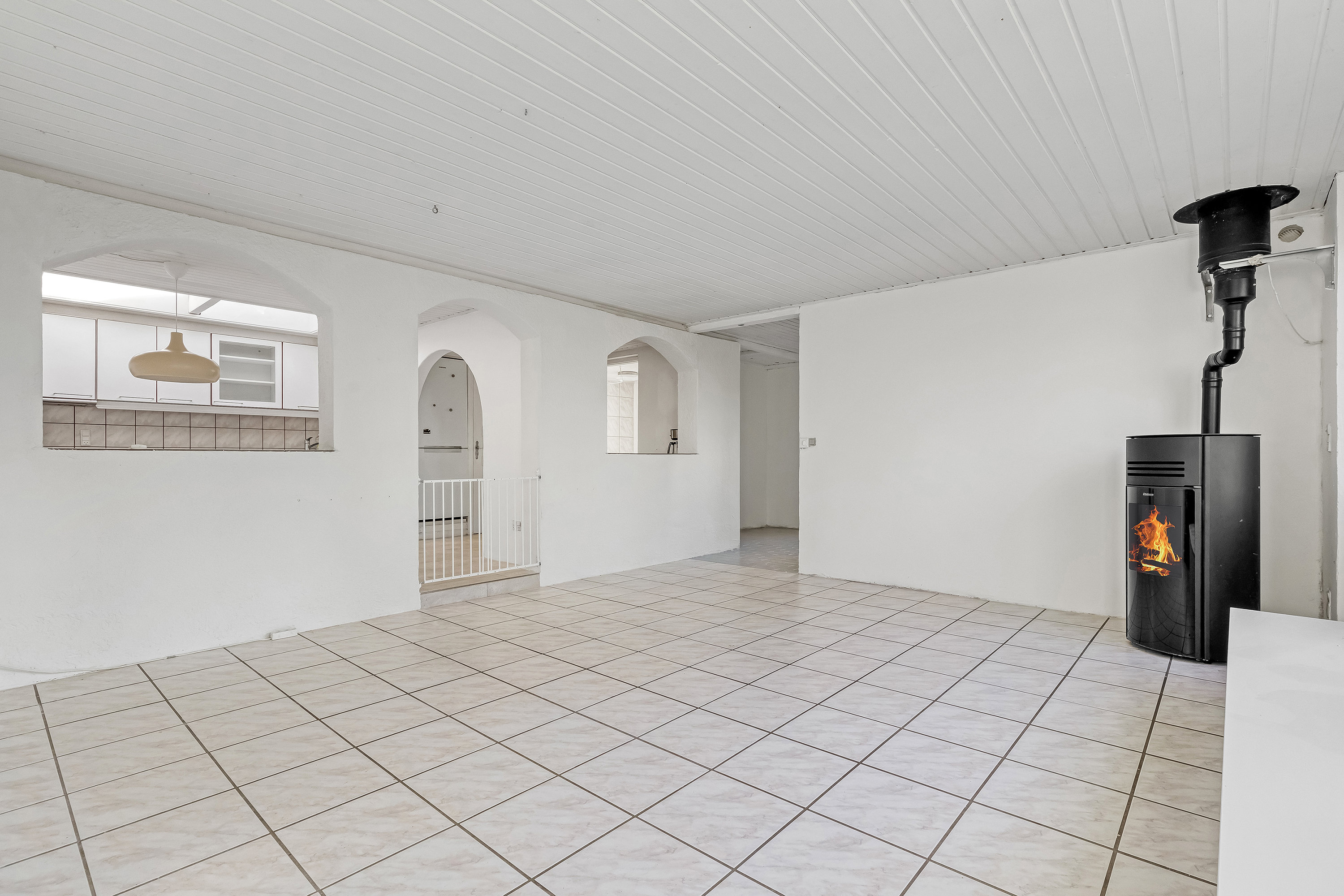 Fremhævet stue billede i fuldskærmstilstand. Billede af Gammel Kulhusvej 118, Skoven, 3630 Jægerspris