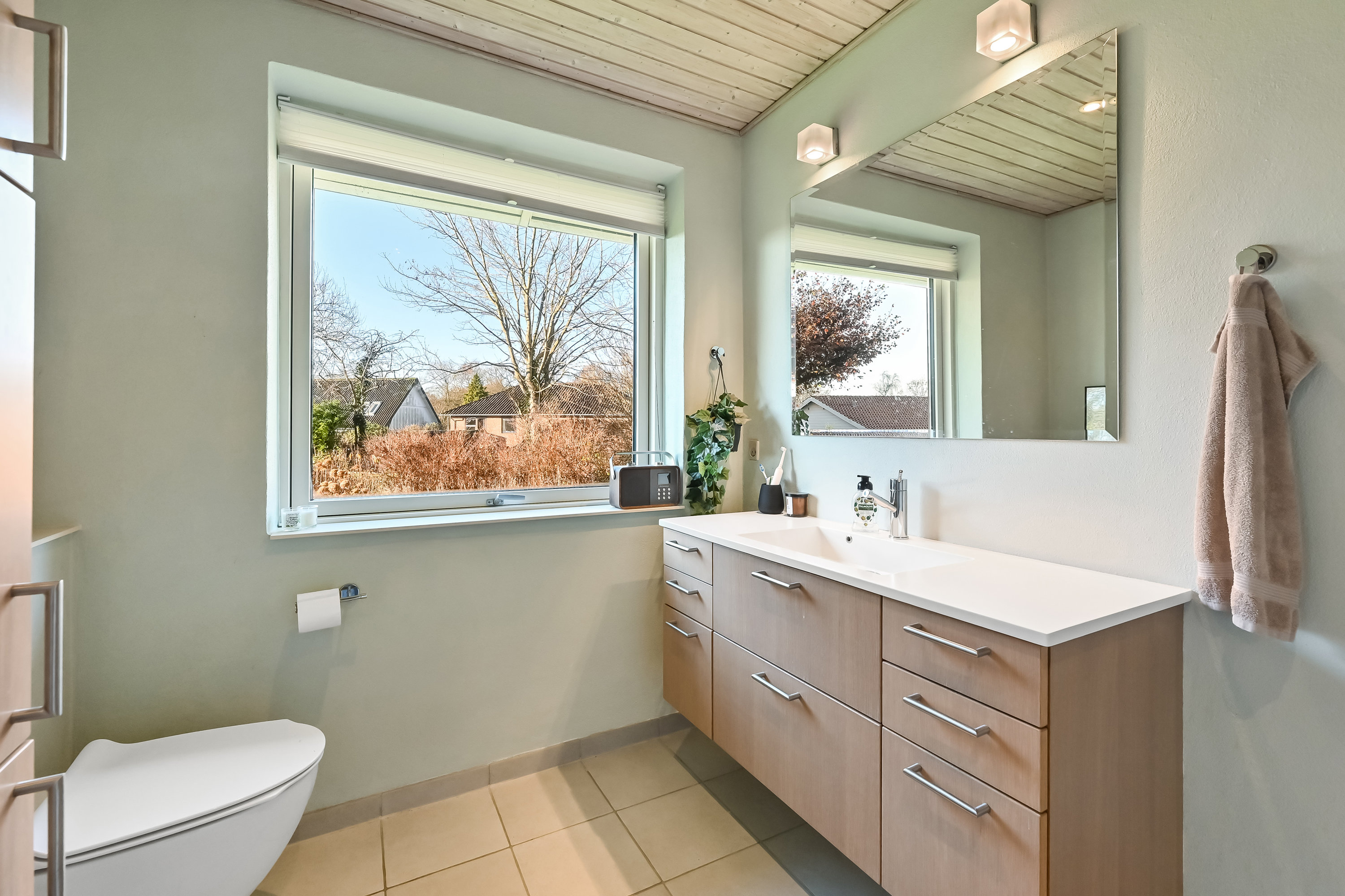 Fremhævet badeværelse billede i fuldskærmstilstand. Billede af Gjellerupbakken 18, Gjellerup, 7400 Herning