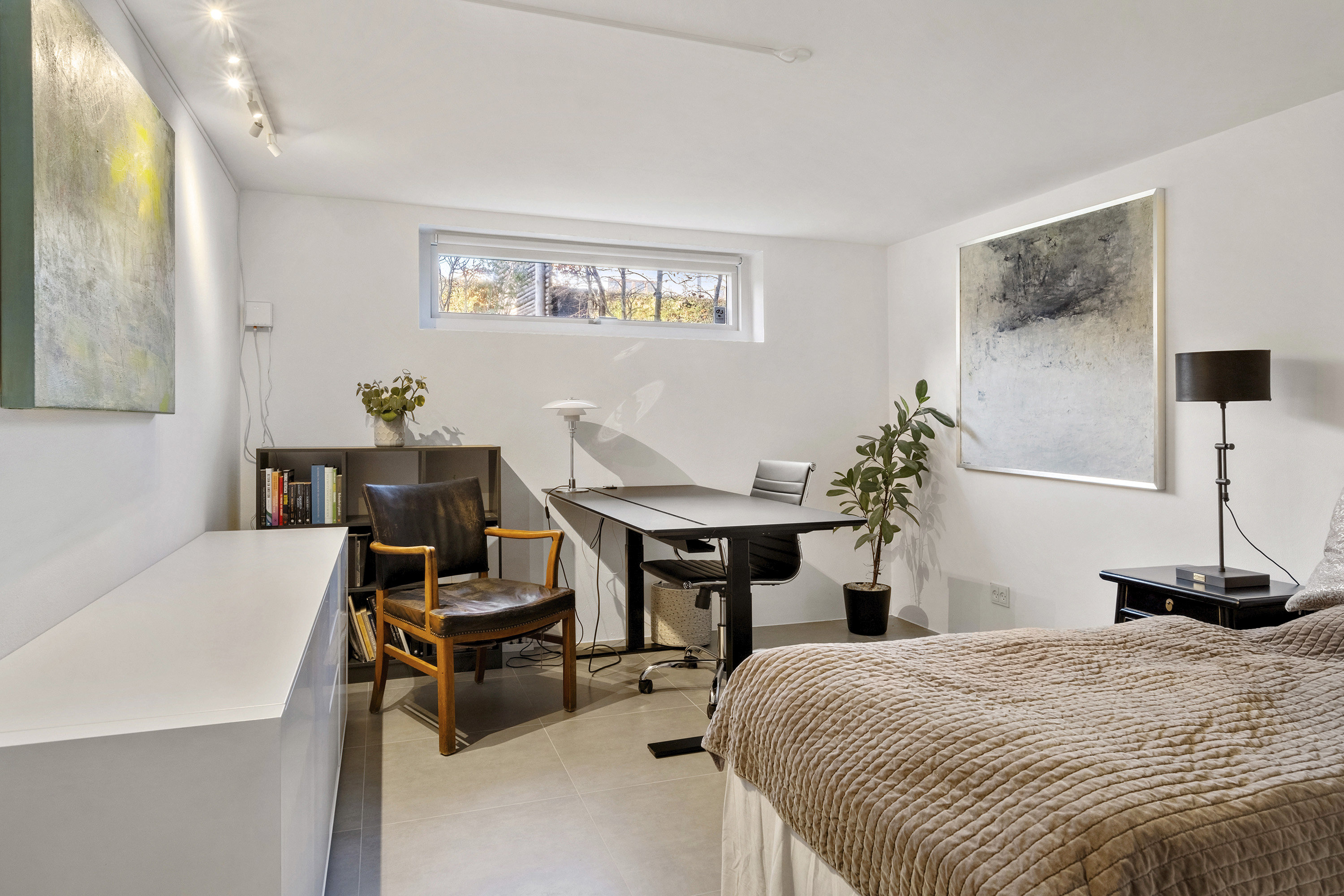 Fremhævet soveværelse billede i fuldskærmstilstand. Billede af Ordrupdalvej 14, 2920 Charlottenlund