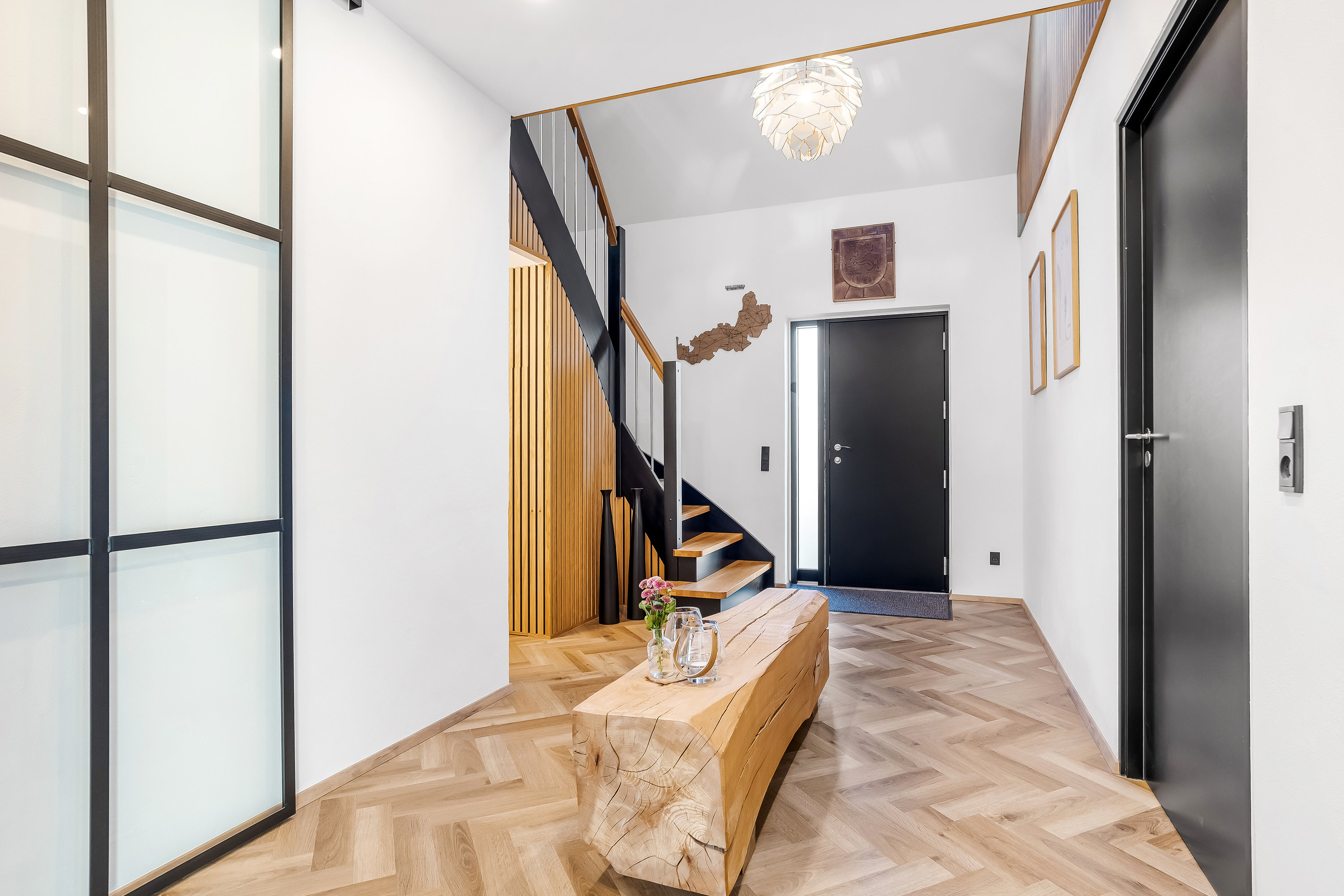 Fremhævet hall billede i fuldskærmstilstand. Billede af Mejdalvej 48, 7500 Holstebro