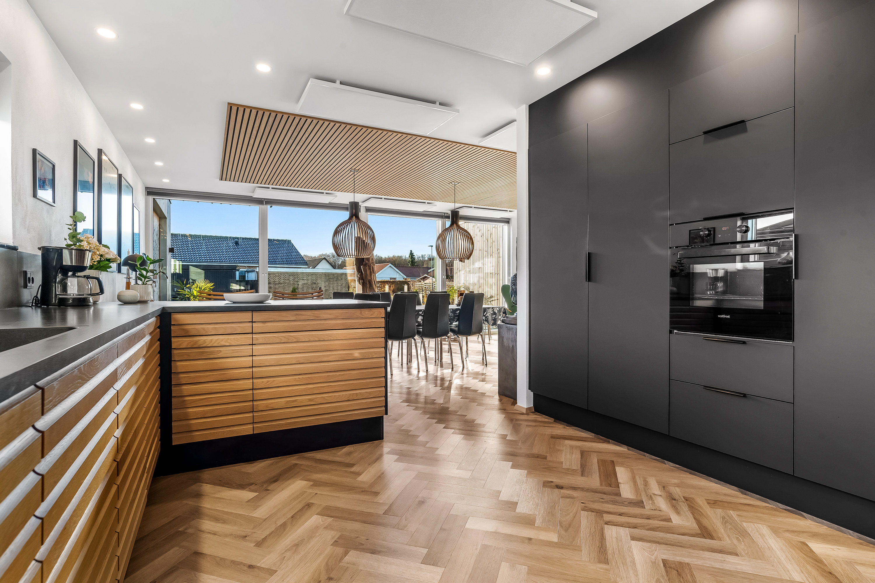 Fremhævet køkken alrum billede i fuldskærmstilstand. Billede af Mejdalvej 48, 7500 Holstebro