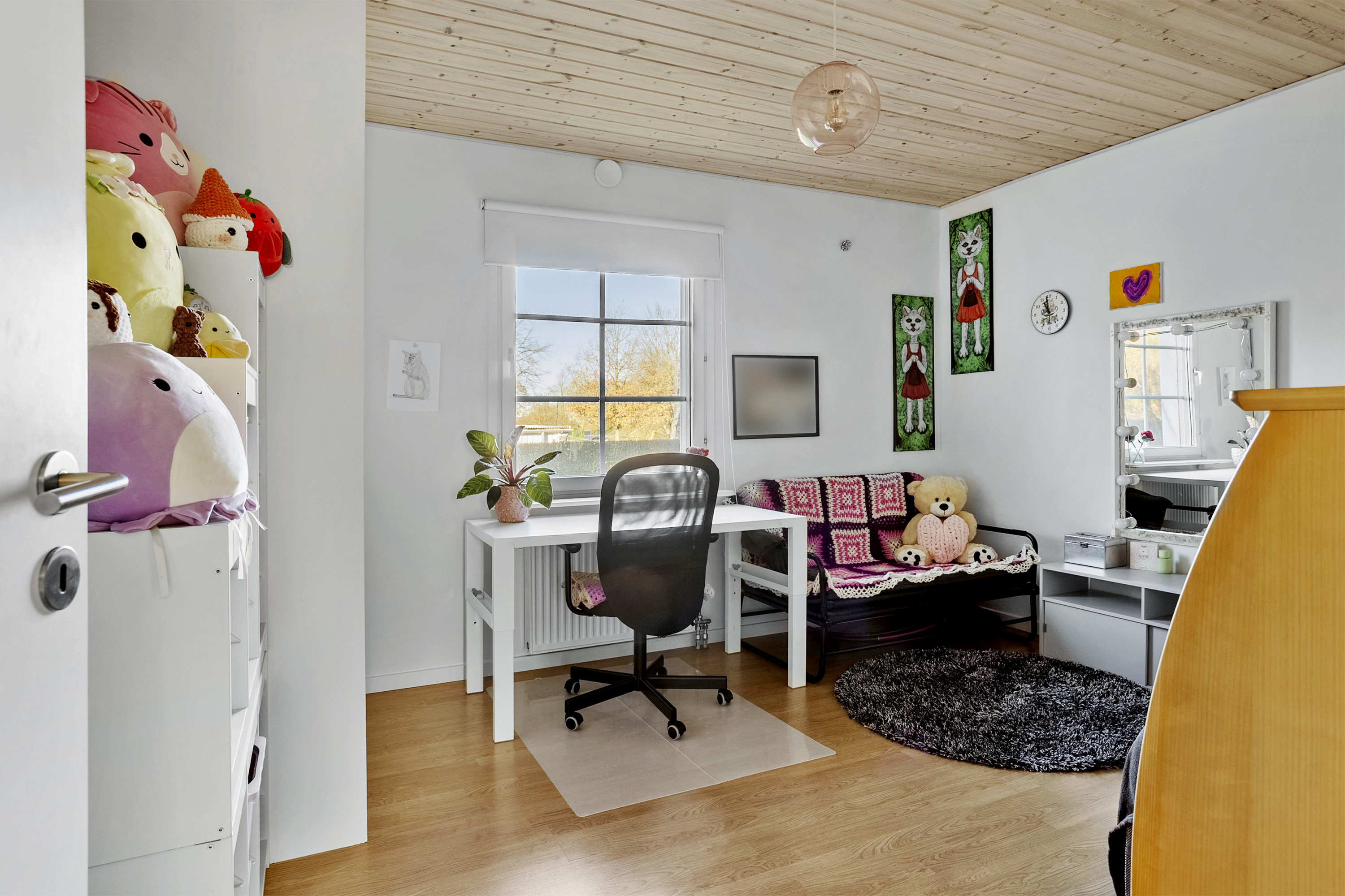 Fremhævet soveværelse billede i fuldskærmstilstand. Billede af Villesholmvænget 8, 6621 Gesten