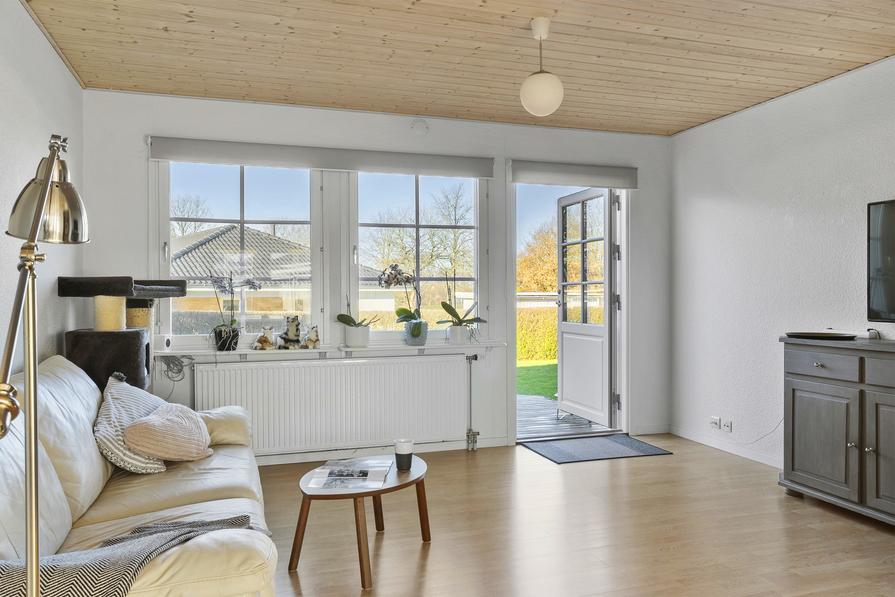 Fremhævet stue billede i fuldskærmstilstand. Billede af Villesholmvænget 8, 6621 Gesten