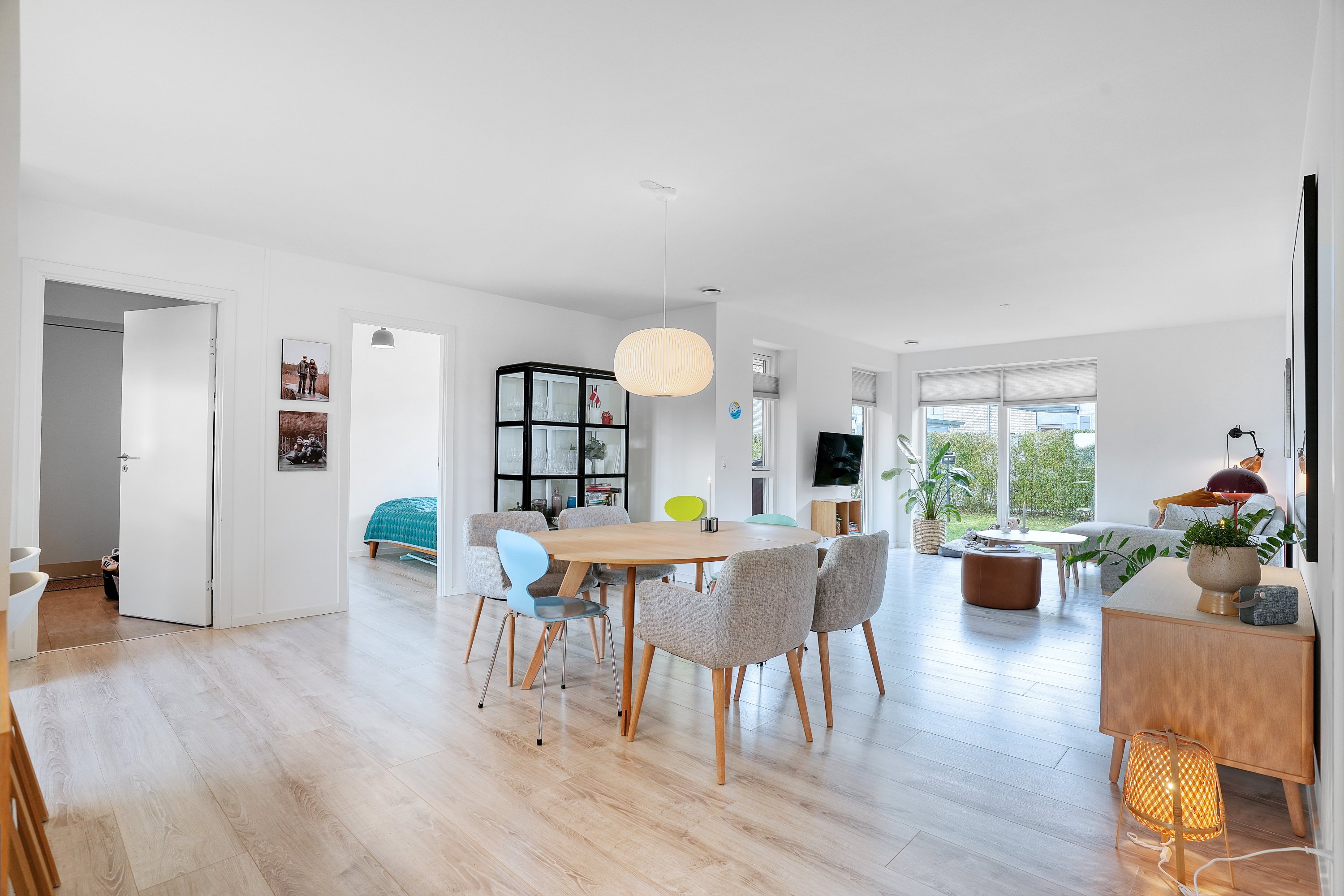 Fremhævet spisestue billede i fuldskærmstilstand. Billede af Frugtlunden 65, 3450 Allerød