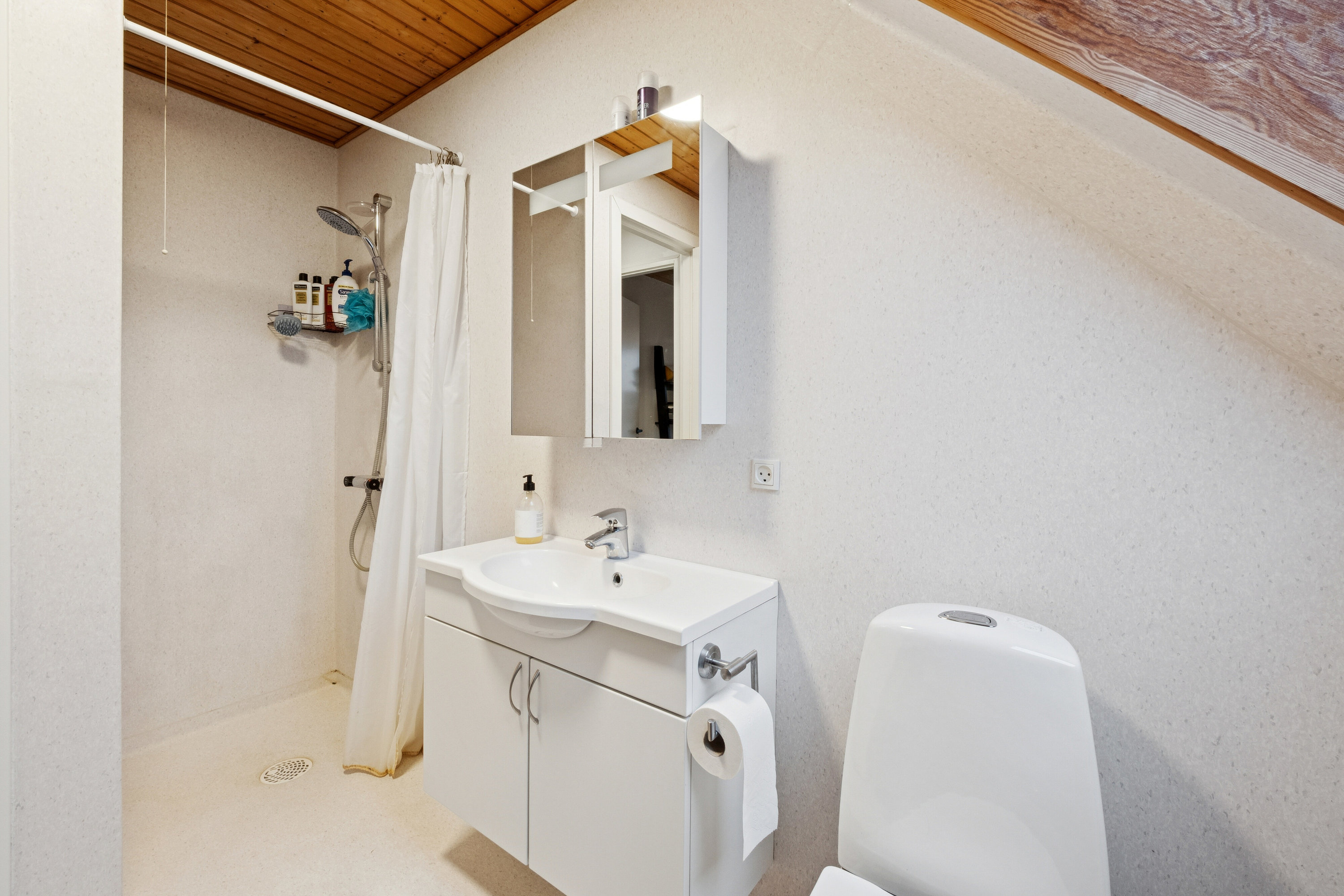 Fremhævet badeværelse billede i fuldskærmstilstand. Billede af Vestre Alle 3, 7760 Hurup Thy