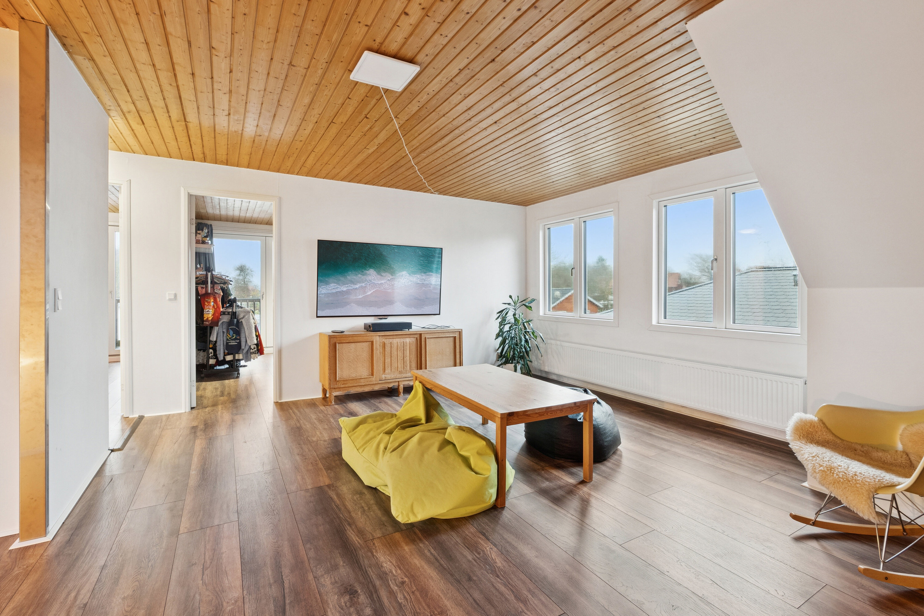 Fremhævet stue billede i fuldskærmstilstand. Billede af Vestre Alle 3, 7760 Hurup Thy