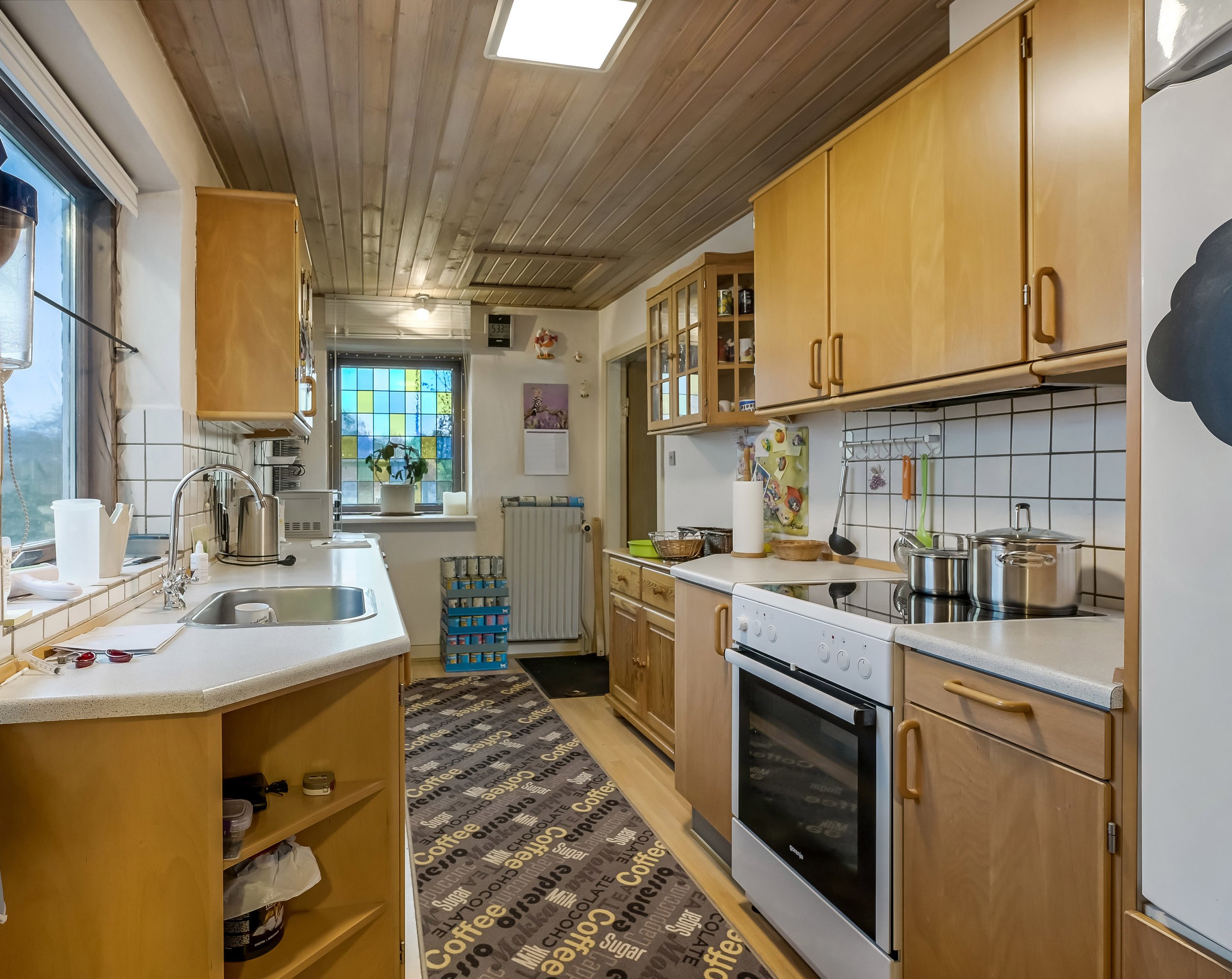 Fremhævet køkken billede i fuldskærmstilstand. Billede af Laust Rasmussens Vej 1, 7200 Grindsted