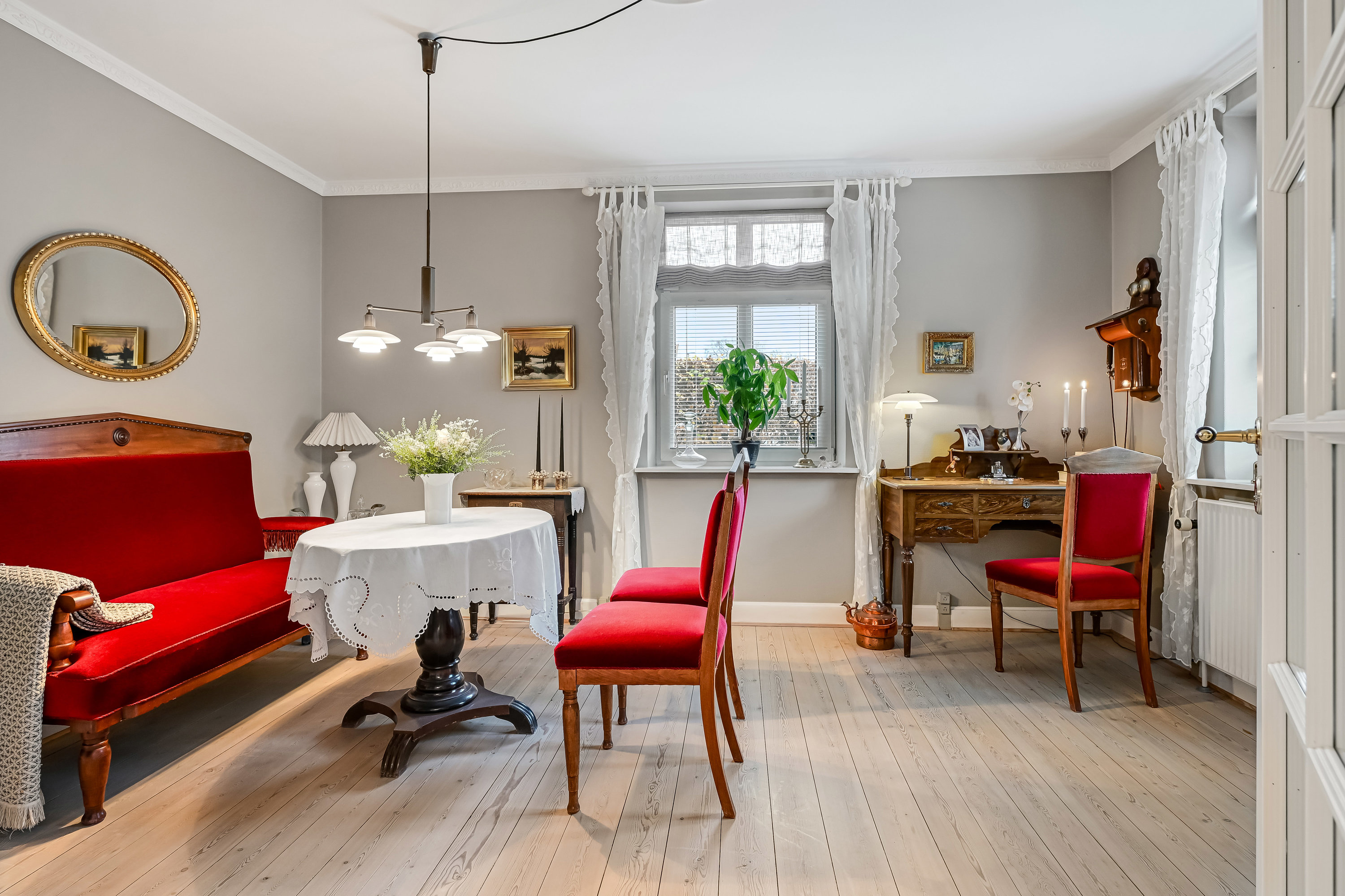 Fremhævet stue billede i fuldskærmstilstand. Billede af Banegårdsvej 30, 7200 Grindsted