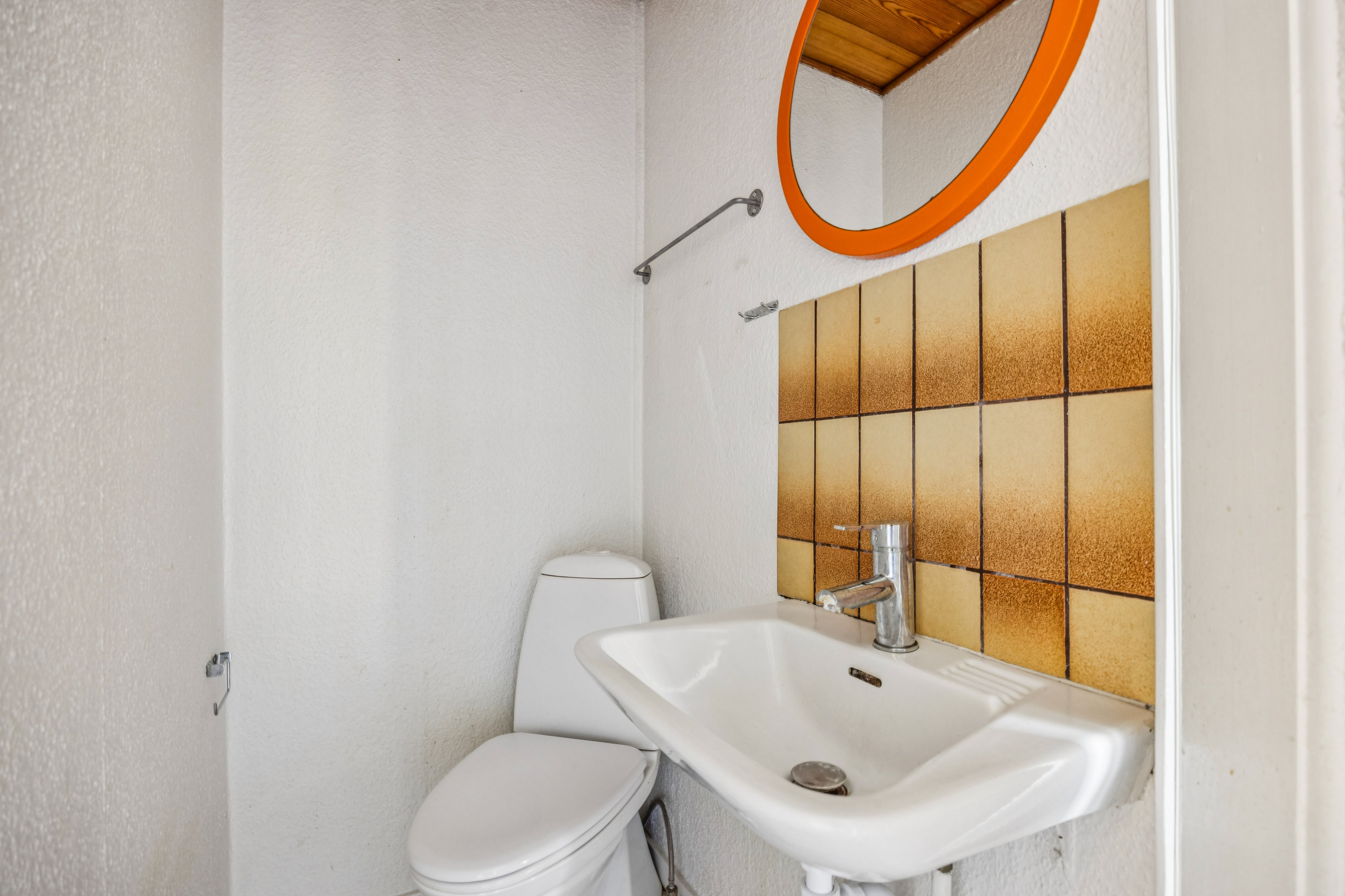 Fremhævet toilet billede i fuldskærmstilstand. Billede af Stolbjergvej 1, 9500 Hobro