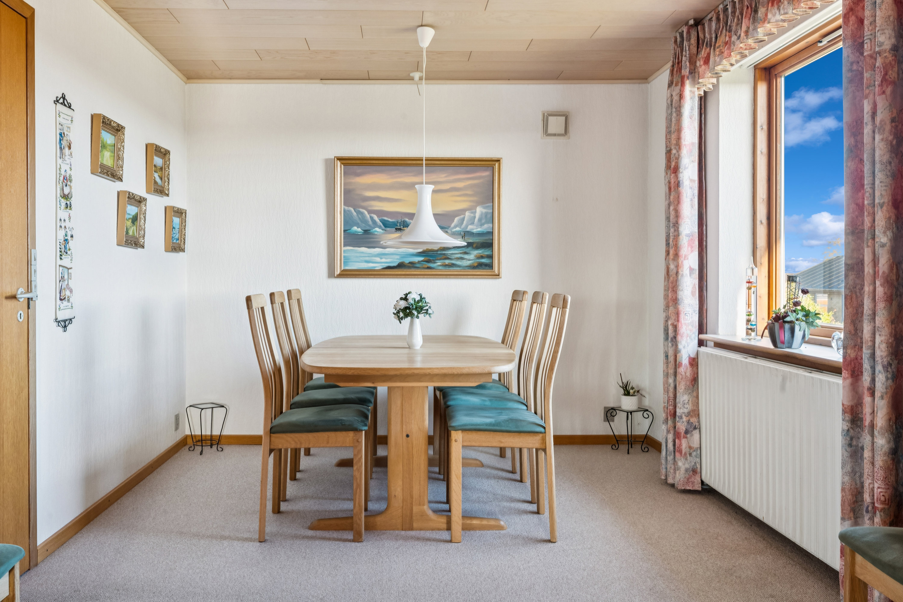 Fremhævet spisestue billede i fuldskærmstilstand. Billede af Tranebærvej 10, 9530 Støvring