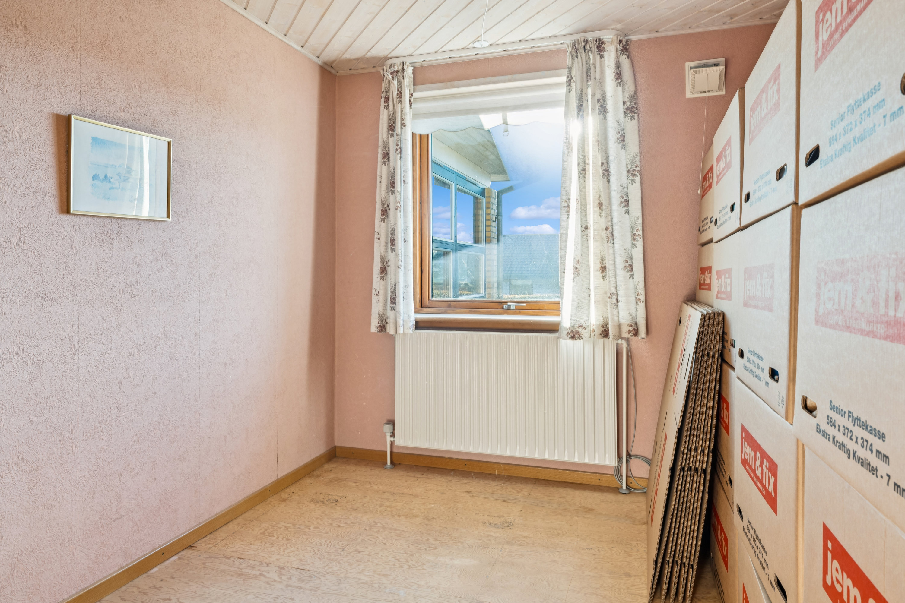 Fremhævet værelse billede i fuldskærmstilstand. Billede af Tranebærvej 10, 9530 Støvring