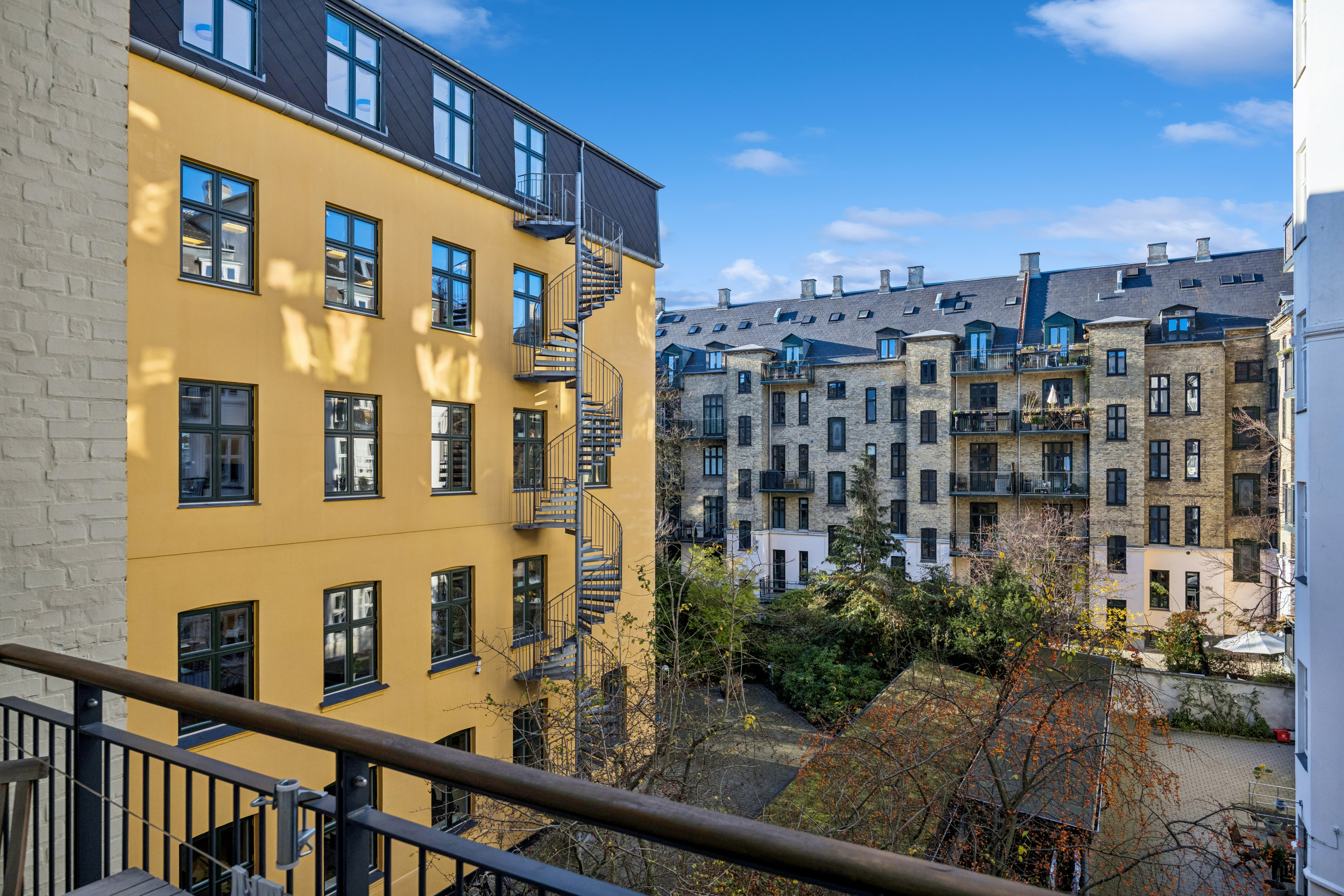 Fremhævet udsigt billede i fuldskærmstilstand. Billede af Mynstersvej 7A, 2. th., 1827 Frederiksberg C