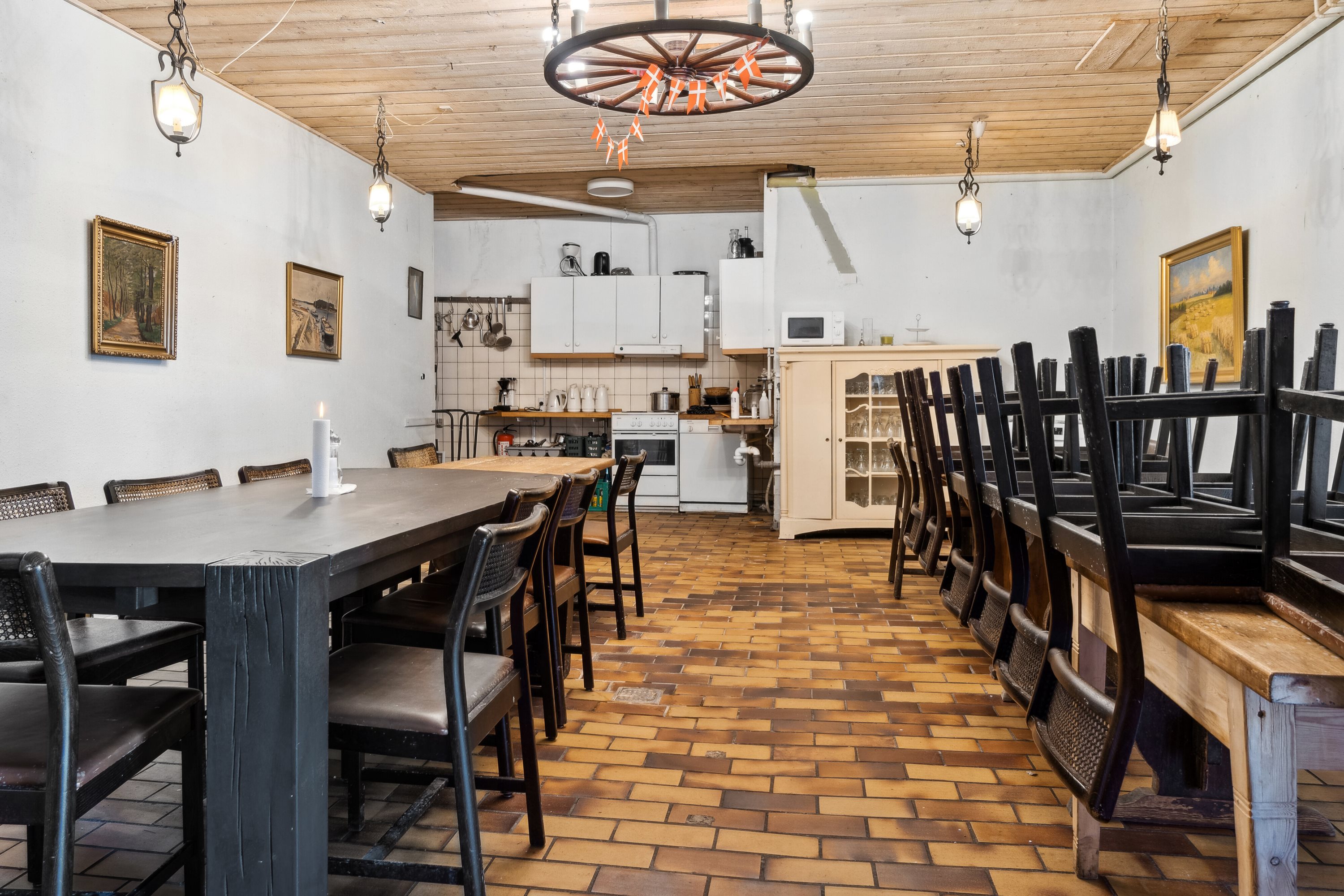 Fremhævet festlokale billede i fuldskærmstilstand. Billede af Helsingevej 150K, Asserbo, 3300 Frederiksværk