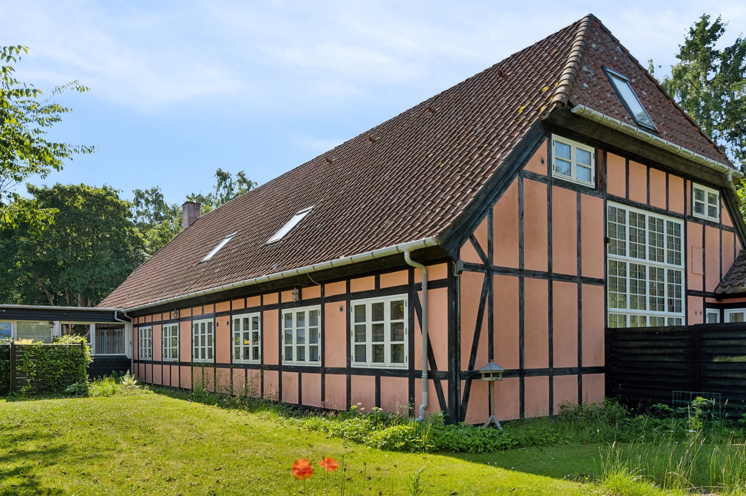 Fremhævet set fra haven billede i fuldskærmstilstand. Billede af Helsingevej 150K, Asserbo, 3300 Frederiksværk