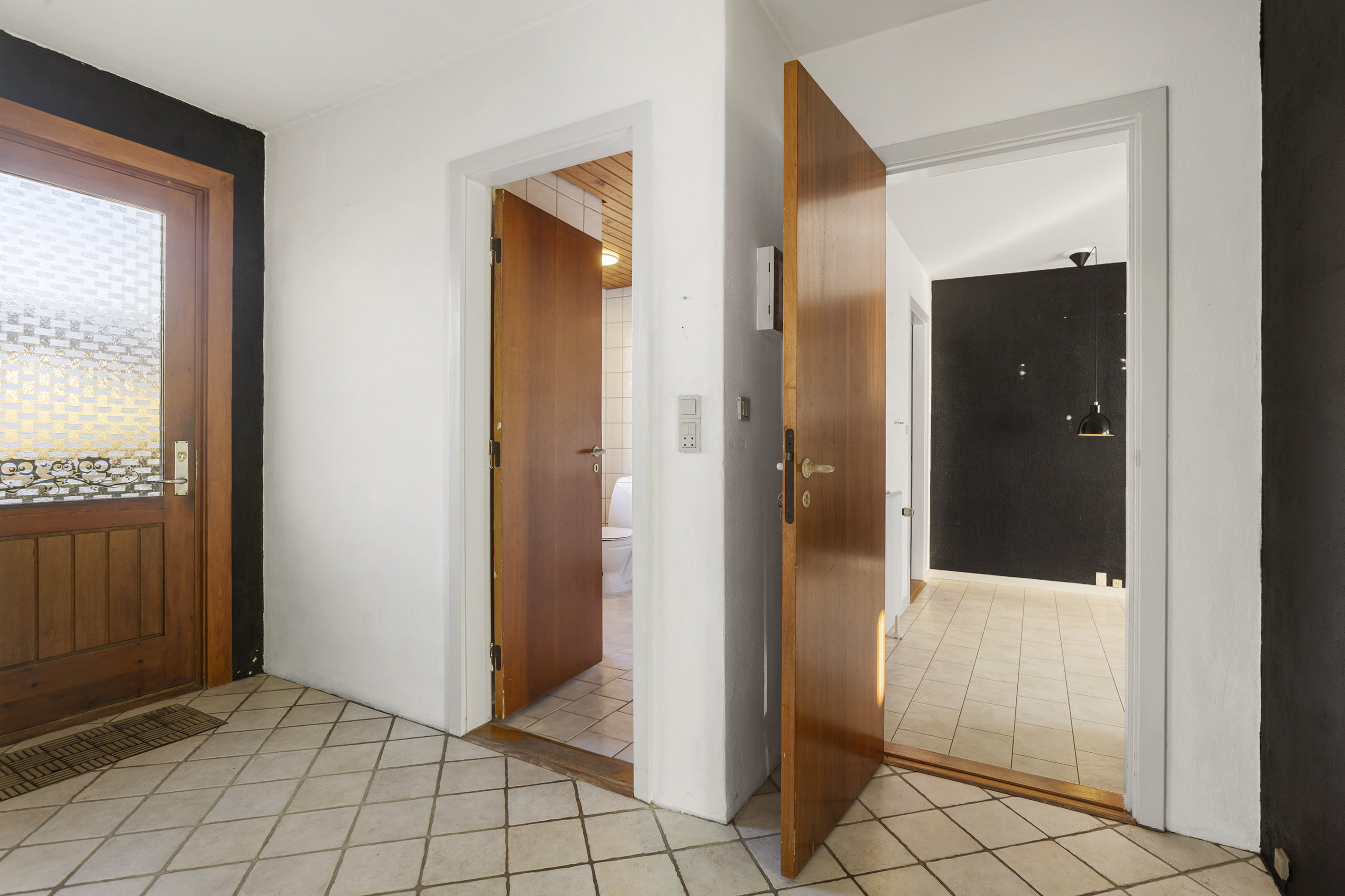 Fremhævet gang billede i fuldskærmstilstand. Billede af Smedegårdsvej 3, Voerså, 9300 Sæby