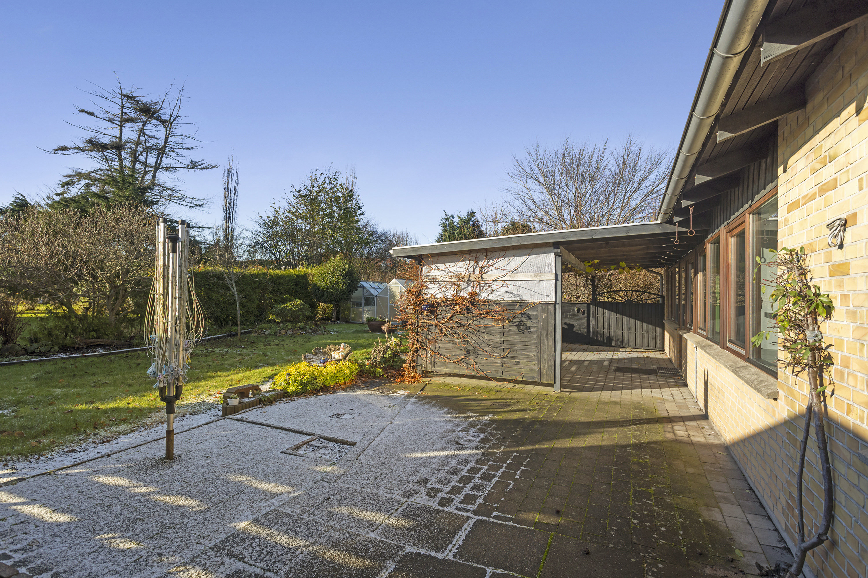 Fremhævet terrasse billede i fuldskærmstilstand. Billede af Smedegårdsvej 3, Voerså, 9300 Sæby