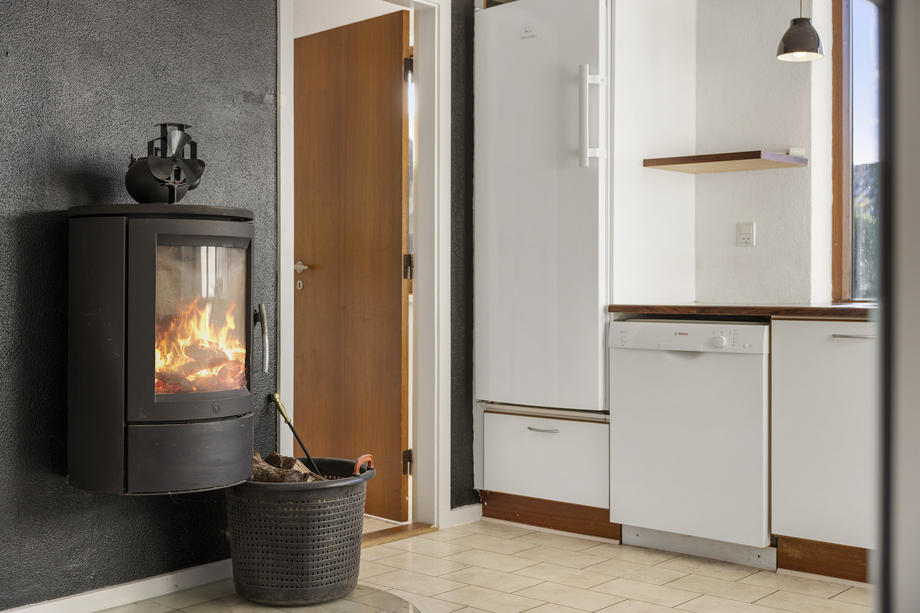 Fremhævet stue billede i fuldskærmstilstand. Billede af Smedegårdsvej 3, Voerså, 9300 Sæby