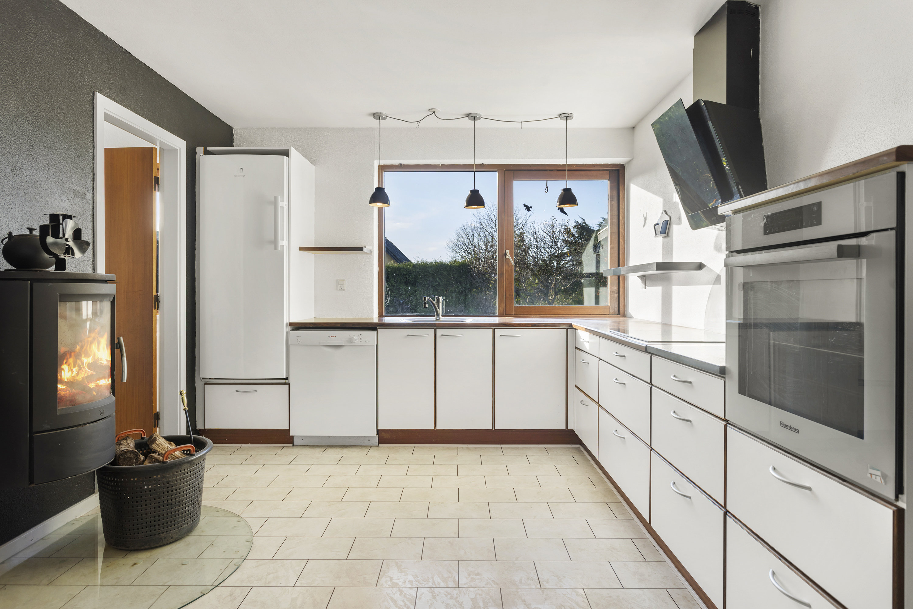 Fremhævet køkken billede i fuldskærmstilstand. Billede af Smedegårdsvej 3, Voerså, 9300 Sæby