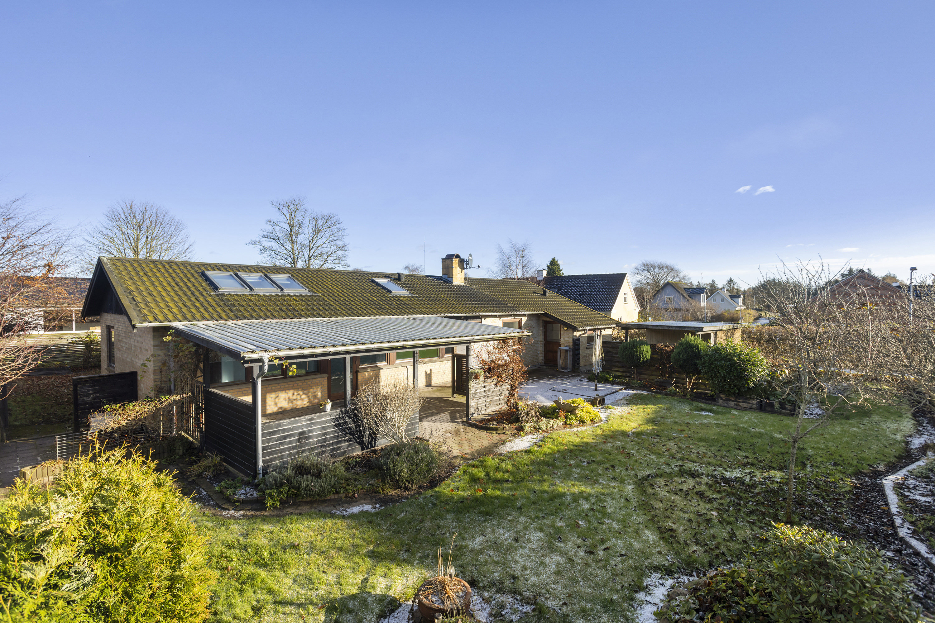 Fremhævet facade billede i fuldskærmstilstand. Billede af Smedegårdsvej 3, Voerså, 9300 Sæby